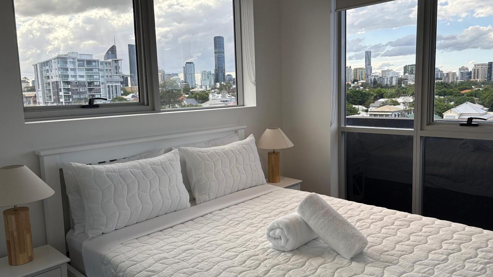 Apartment Modern Meets The Gabba Brisbane