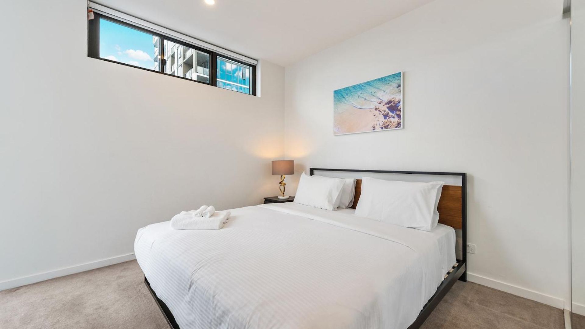 Stunning Views, King Beds, Gym, Pool, Parking Brisbane