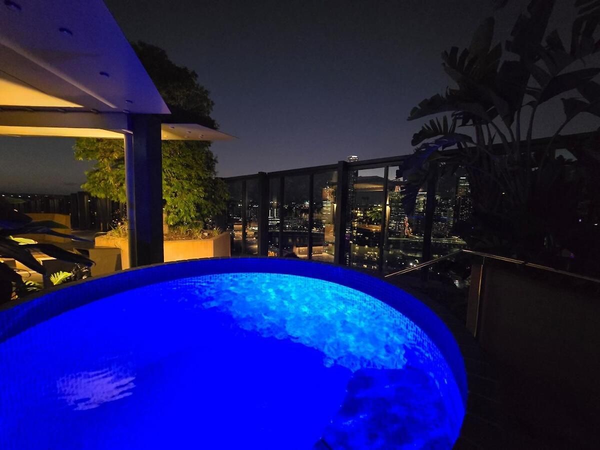 Sky-high 2br In Cbd Spectacular Views C22