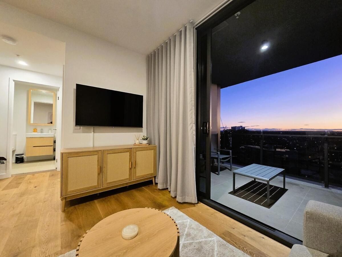 Sky-high 2br In Cbd Spectacular Views C22 Apartment