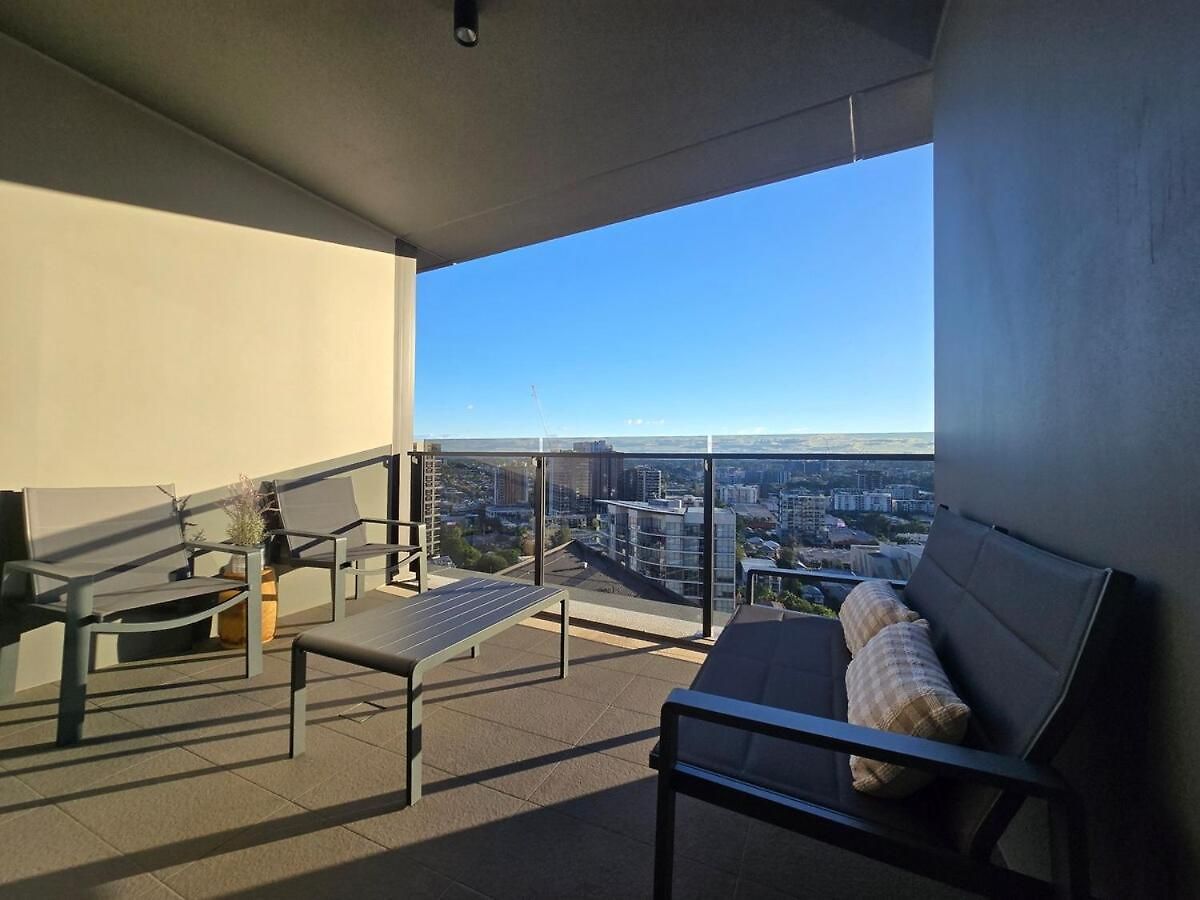 Sky-high 2br In Cbd Spectacular Views C22 Apartment