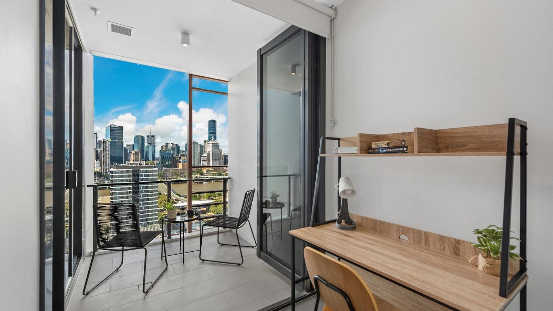 Apartment Stylish And Location With King Bed, Pool, Gym Brisbane