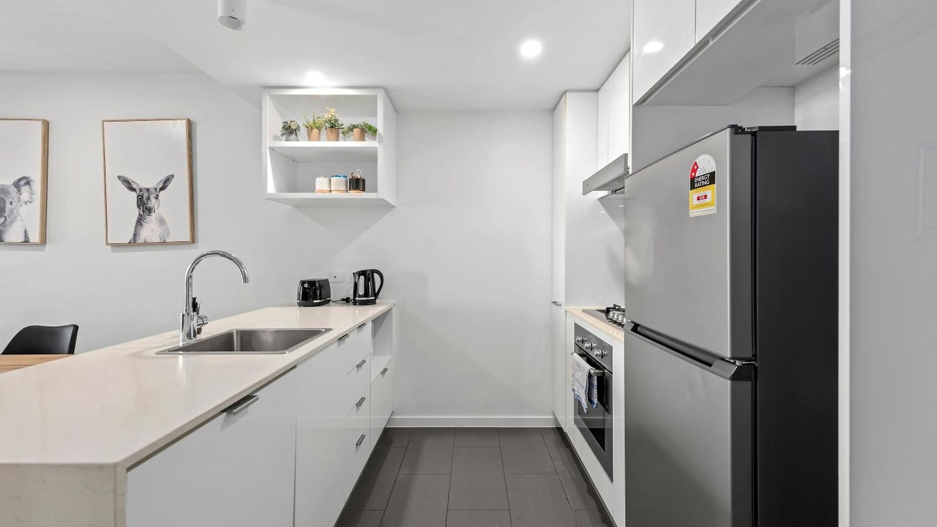 Apartment King Bed, Mountain Views & Southbank Location *