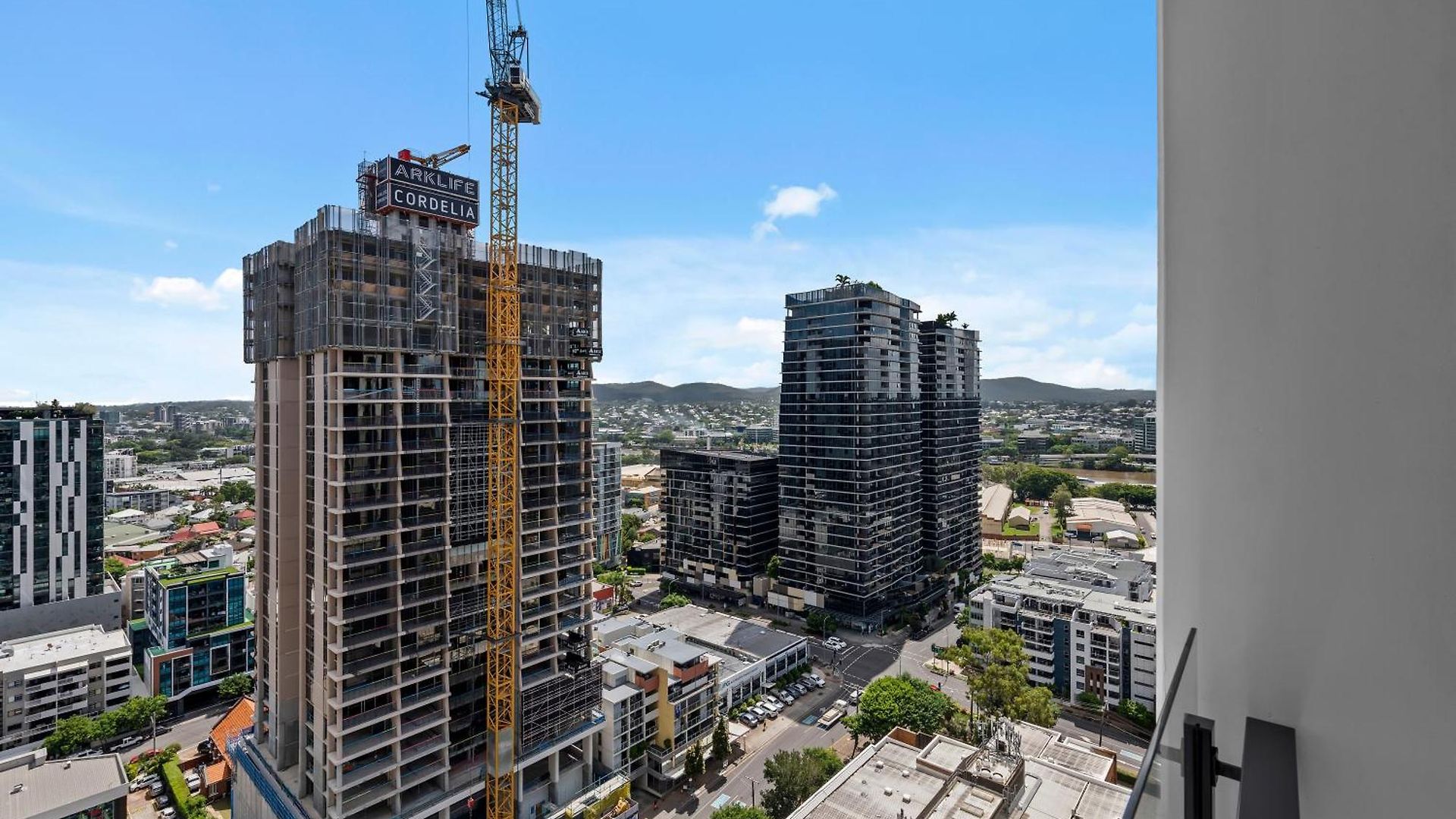King Bed, Mountain Views & Southbank Location Brisbane