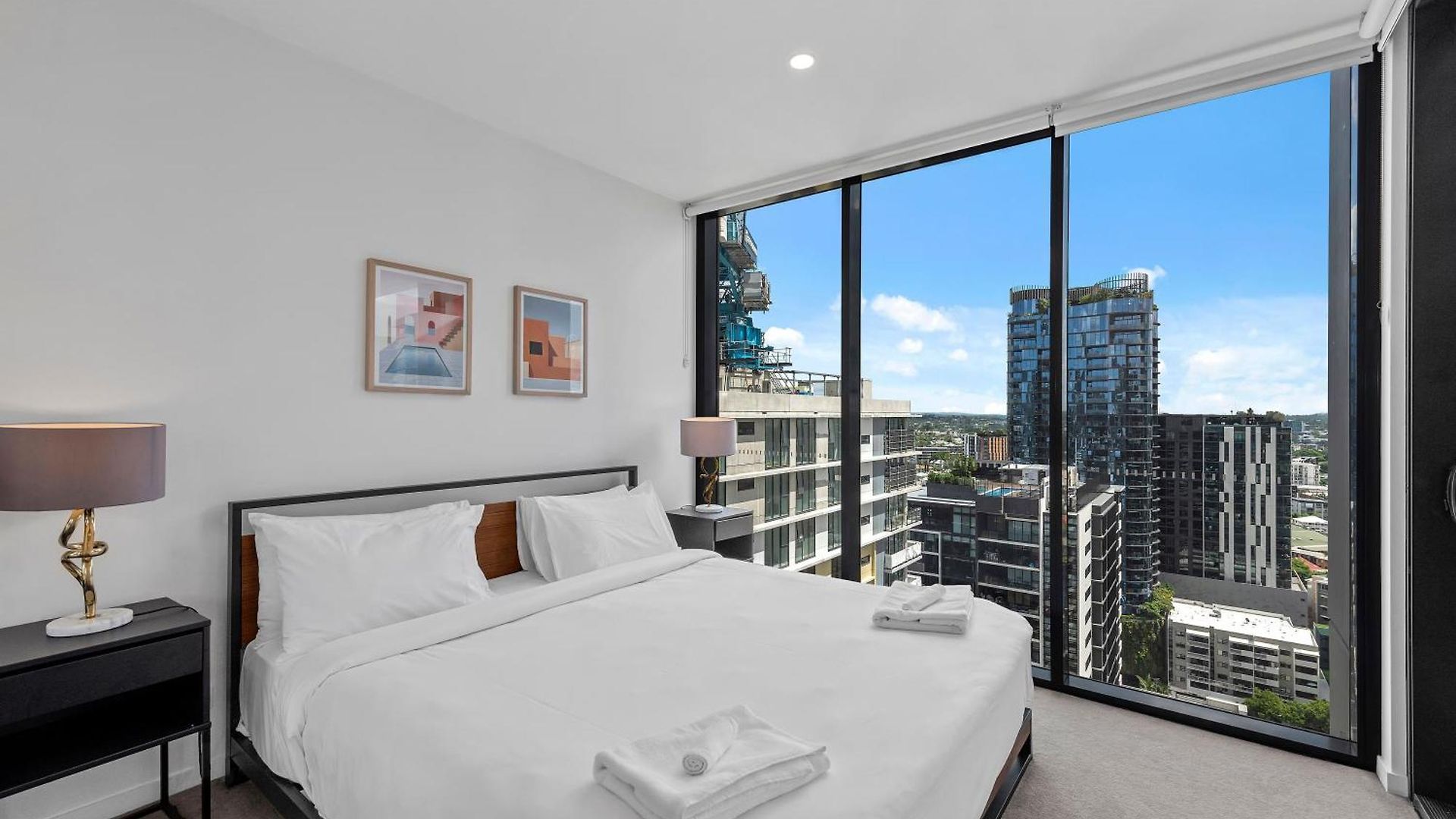 King Bed, Mountain Views & Southbank Location Apartment Brisbane
