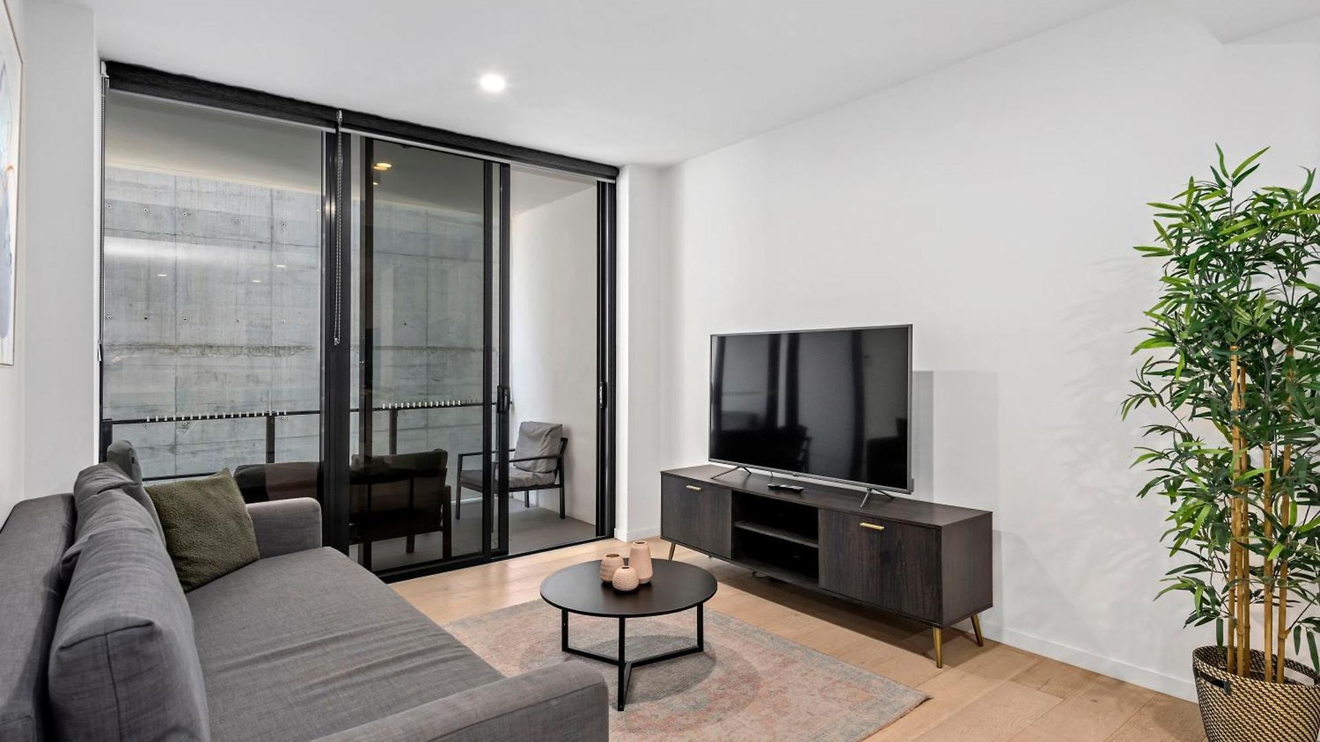 Stylish With King Bed, Gym, Pool * Brisbane