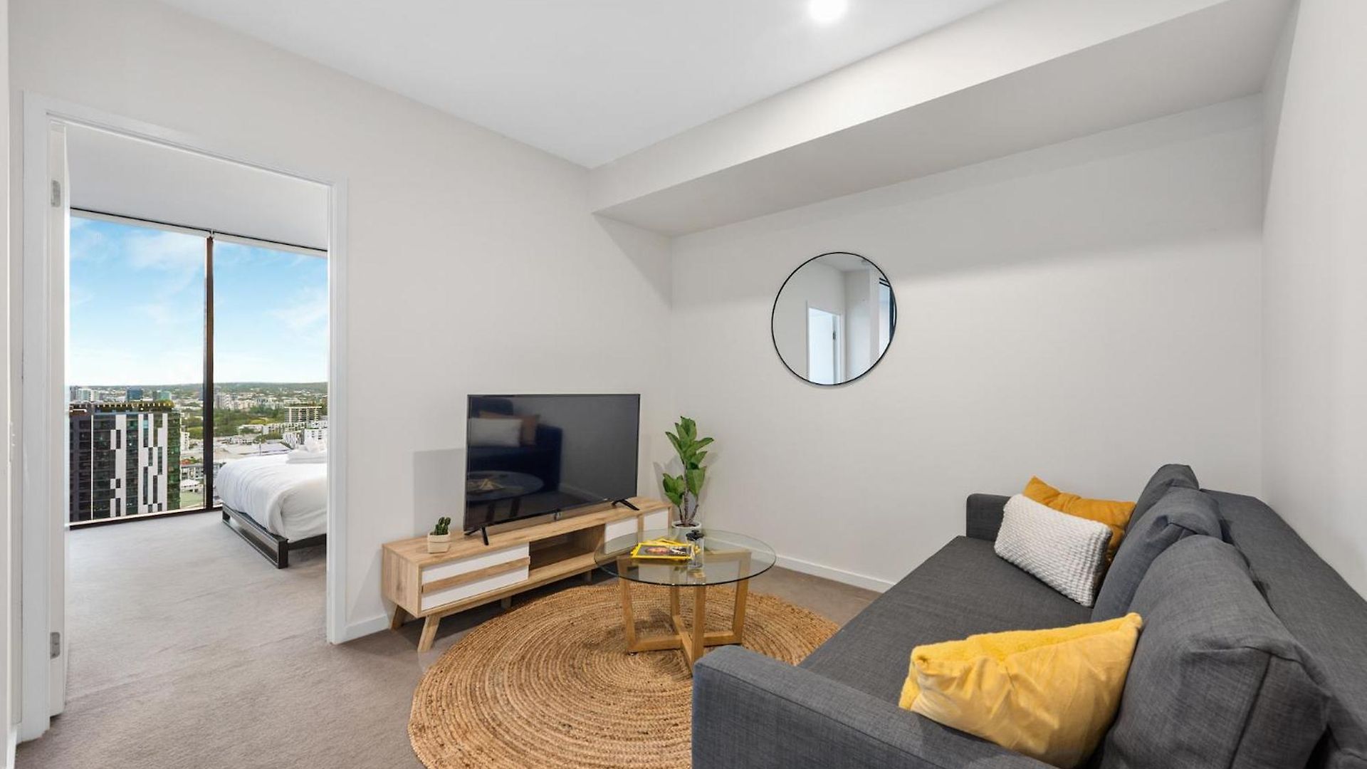 Apartment Sunset Views With Location, King Bed, Pool, Gym Brisbane
