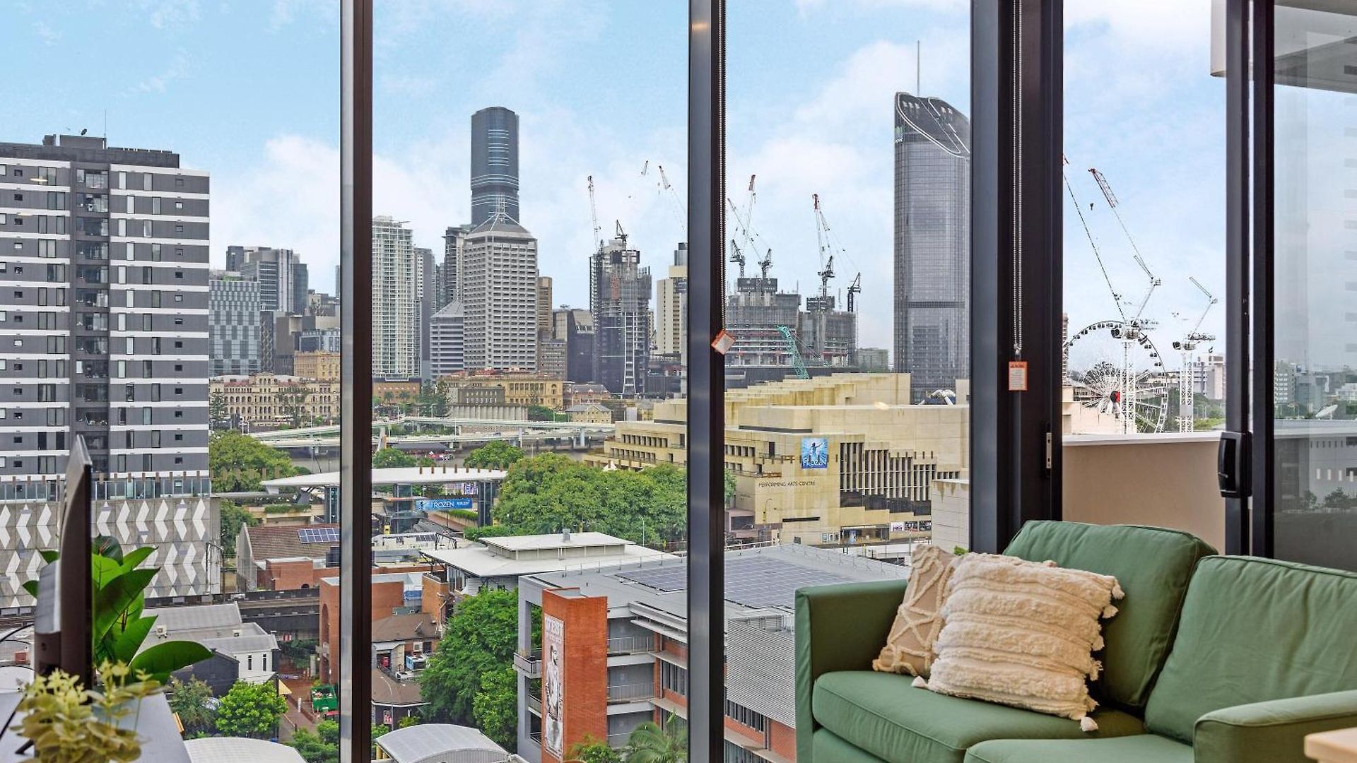 Apartment South Bank With Views, Study & Park Brisbane