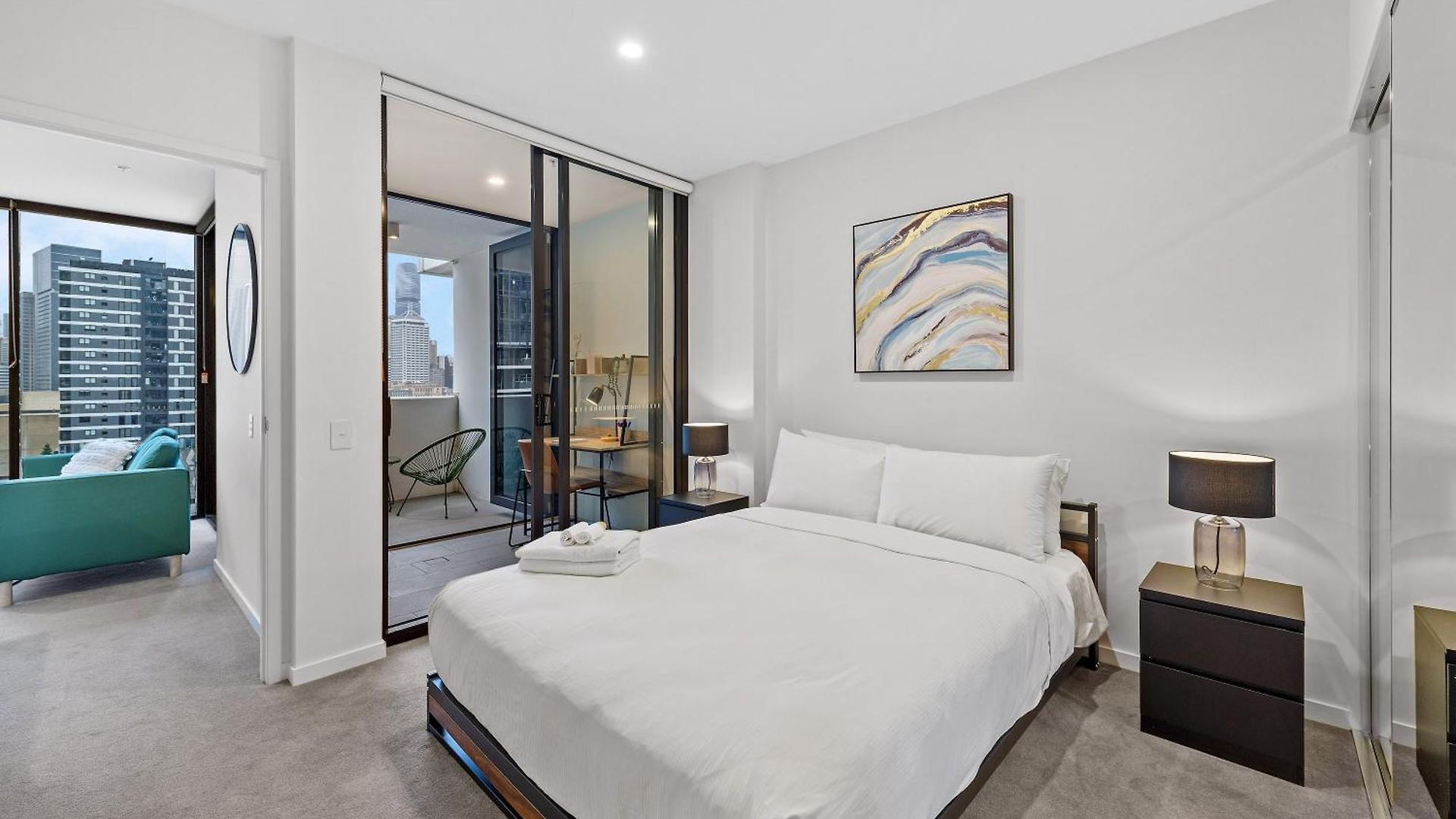 South Bank With Views, Study & Park Apartment *