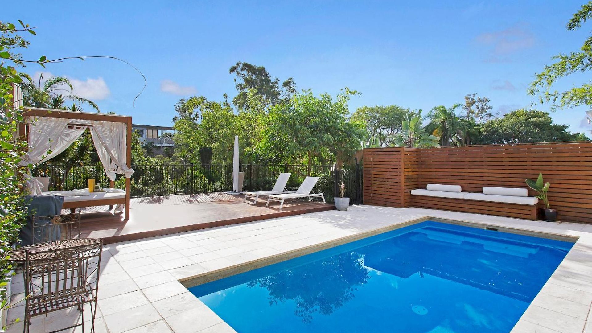 Large Family With Pool &