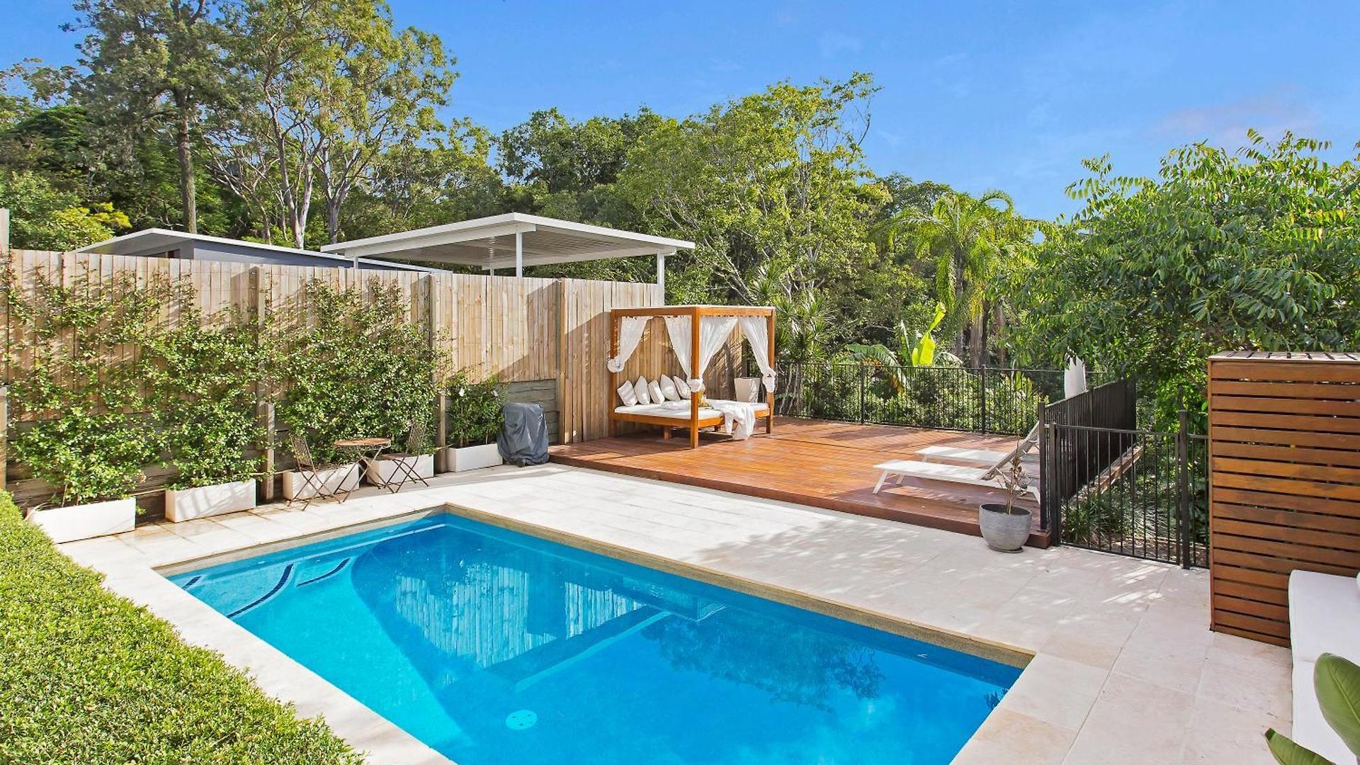 Large Family With Pool & Holiday home *