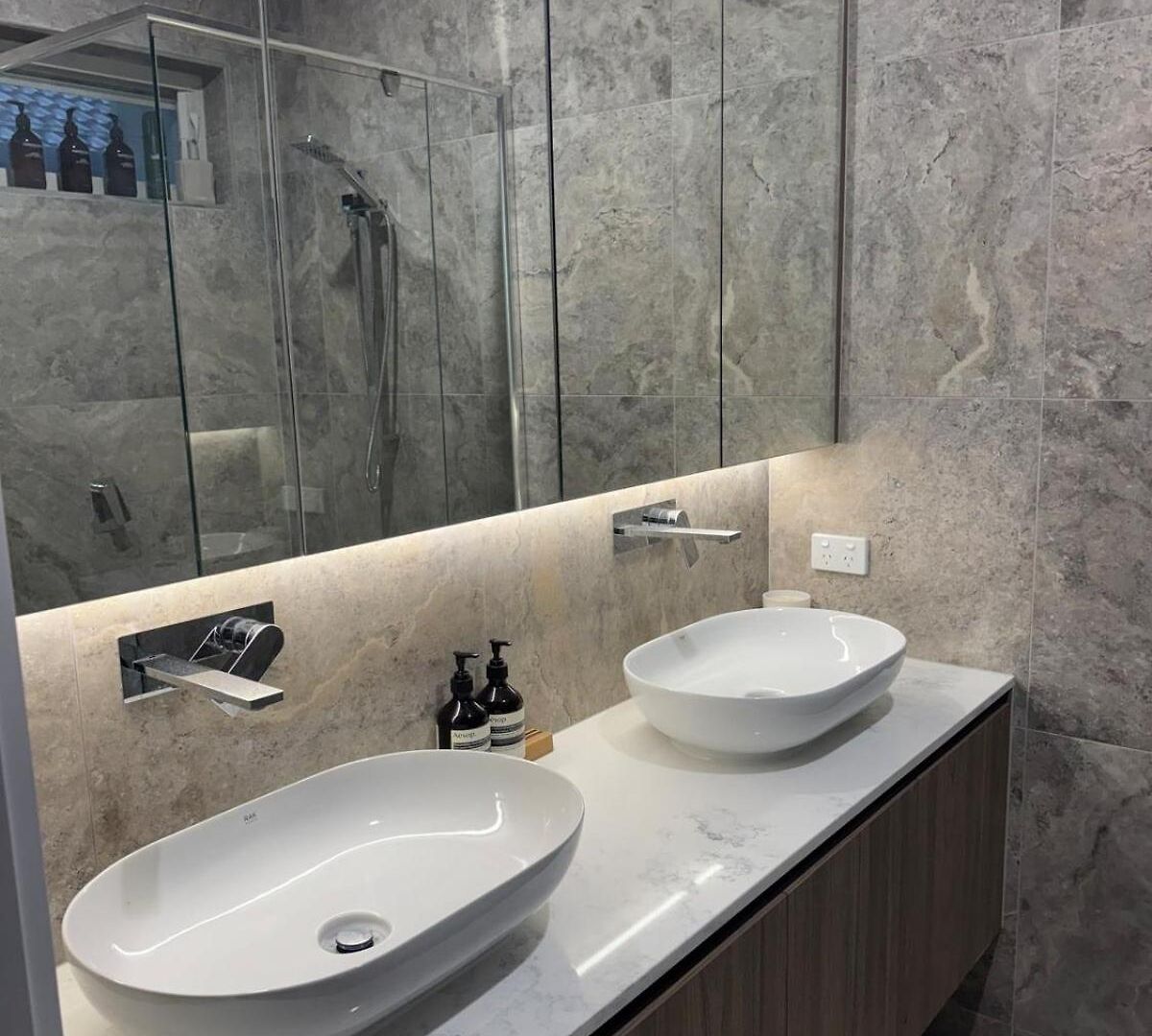 3br Penthouse Pvt Hot Tub Apartment *