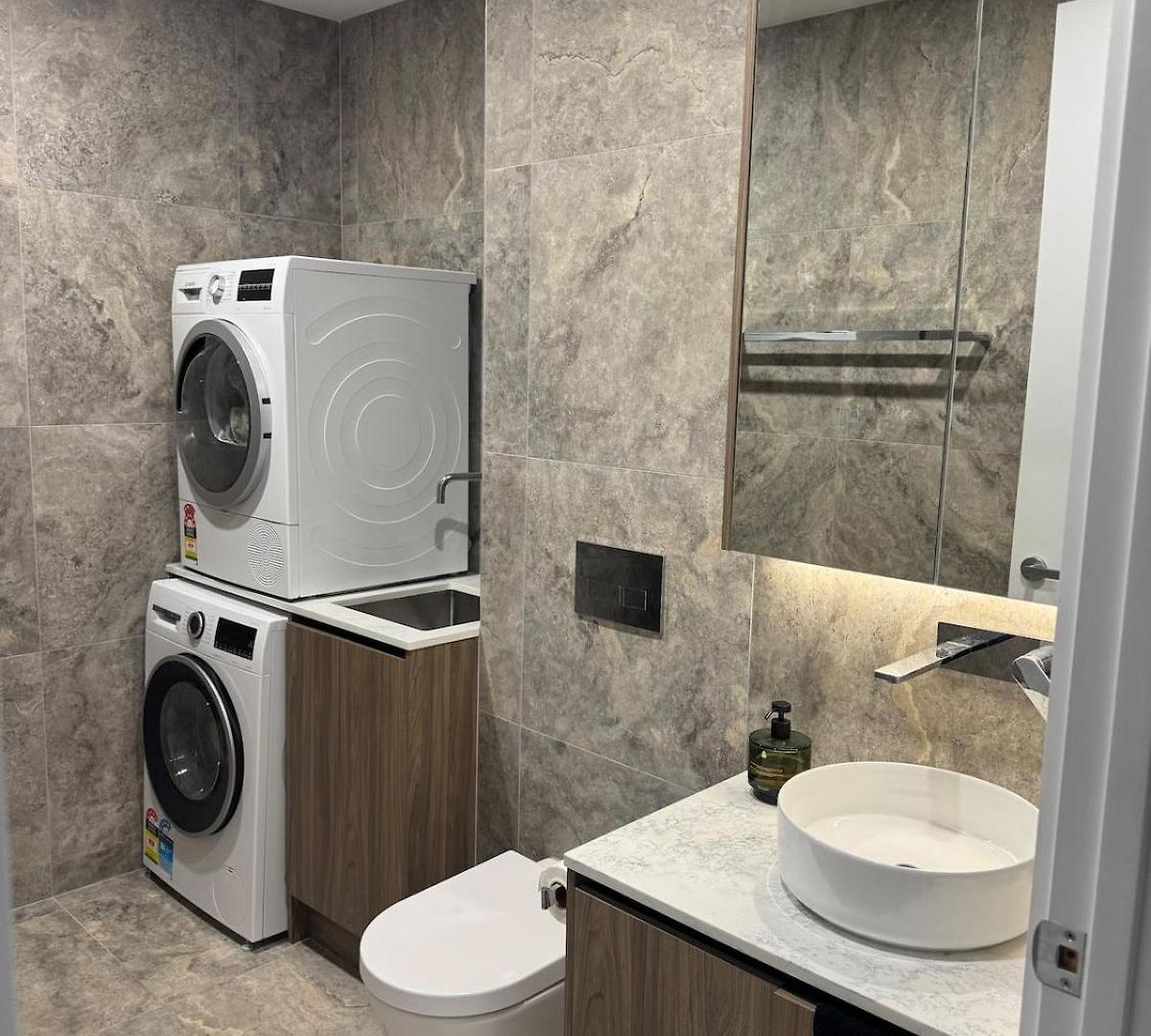3br Penthouse Pvt Hot Tub Apartment *