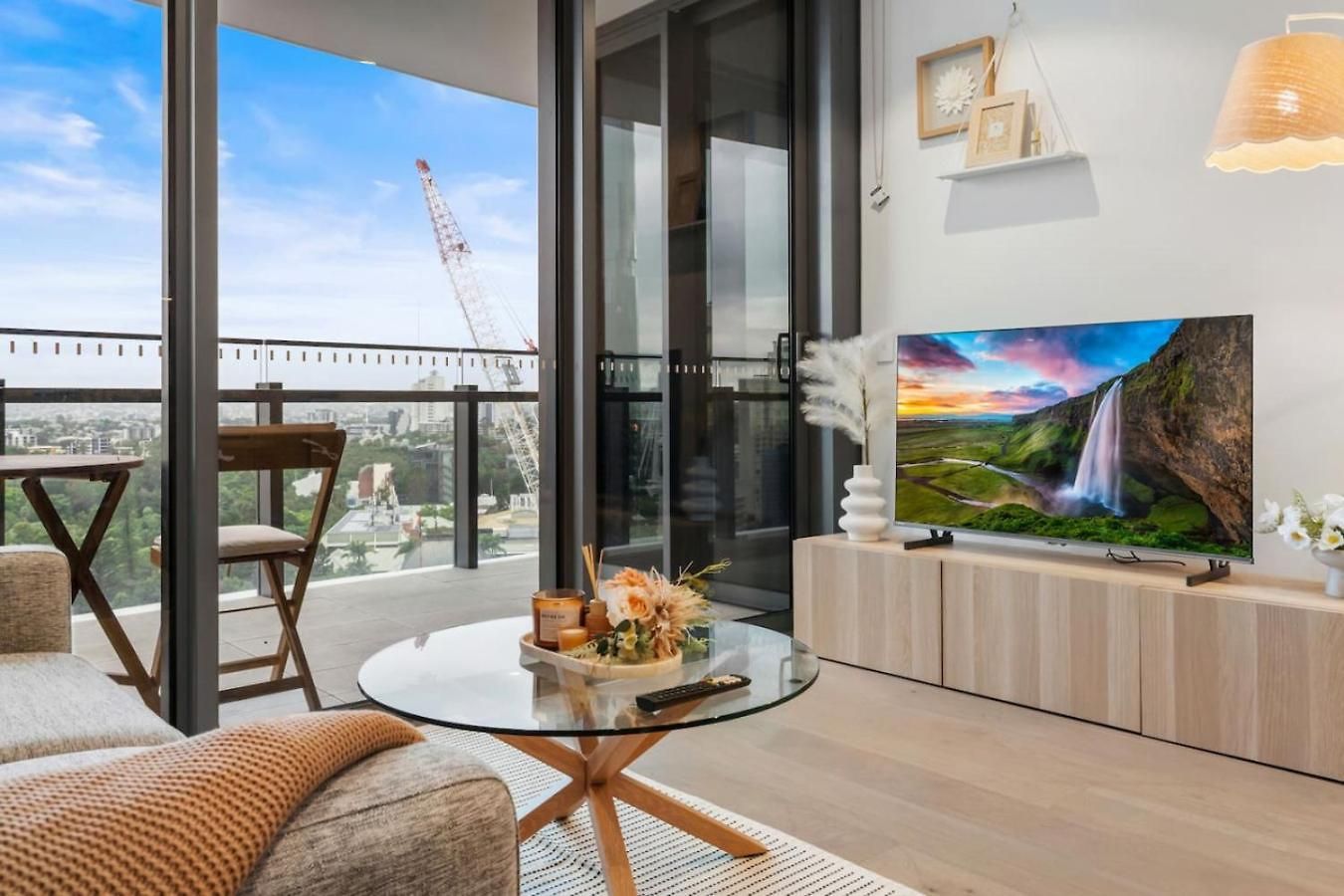 1b Queens Wharf Riverside Living Apartment Brisbane