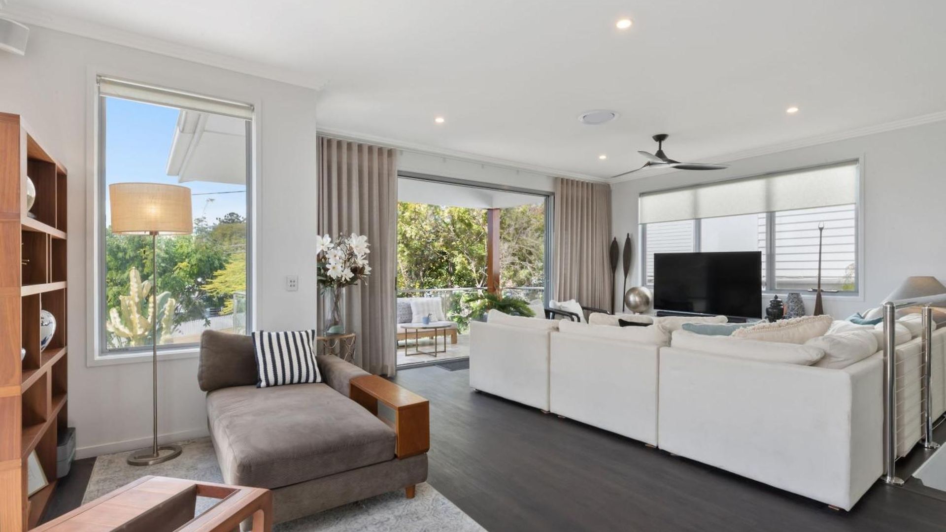 Large Family With Pool & Brisbane