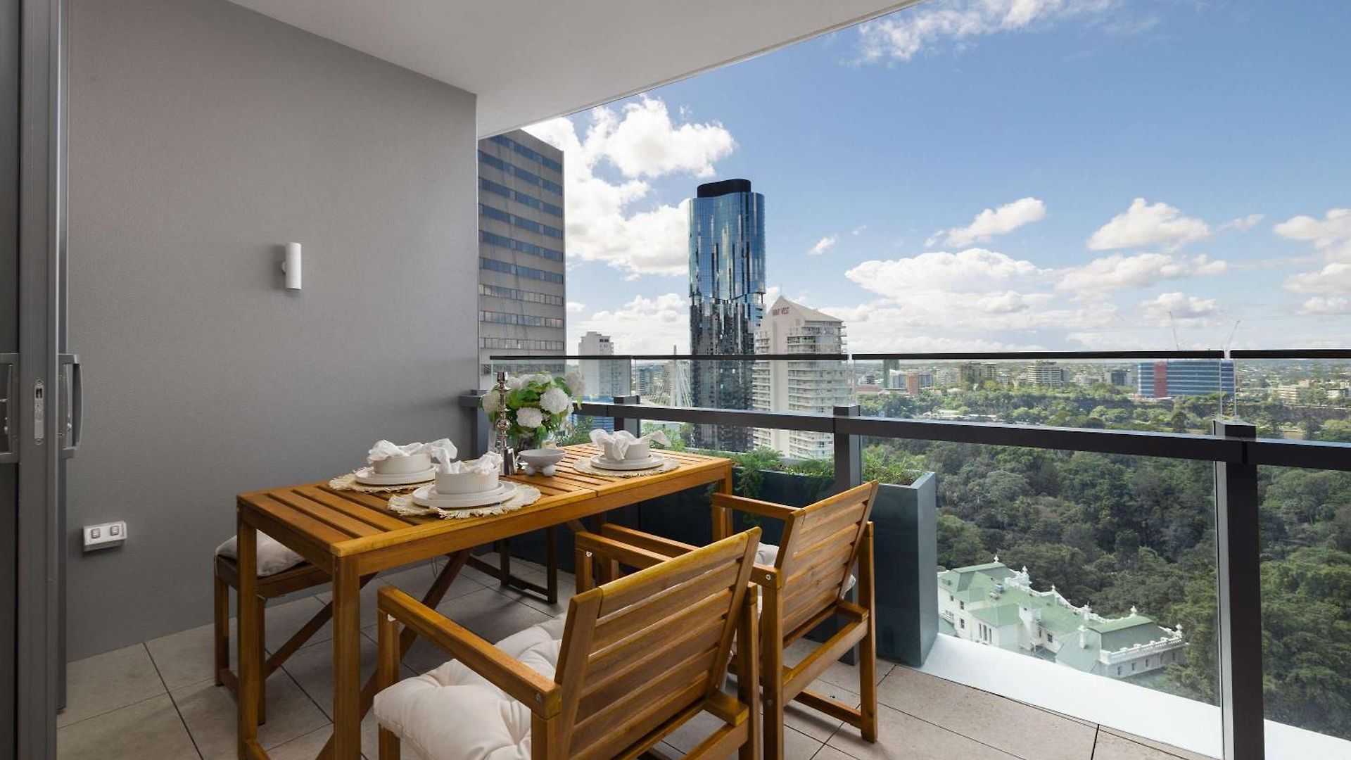 Apartment Queens Wharf Gem Stylish 1br In Bnesnew Landmark Brisbane