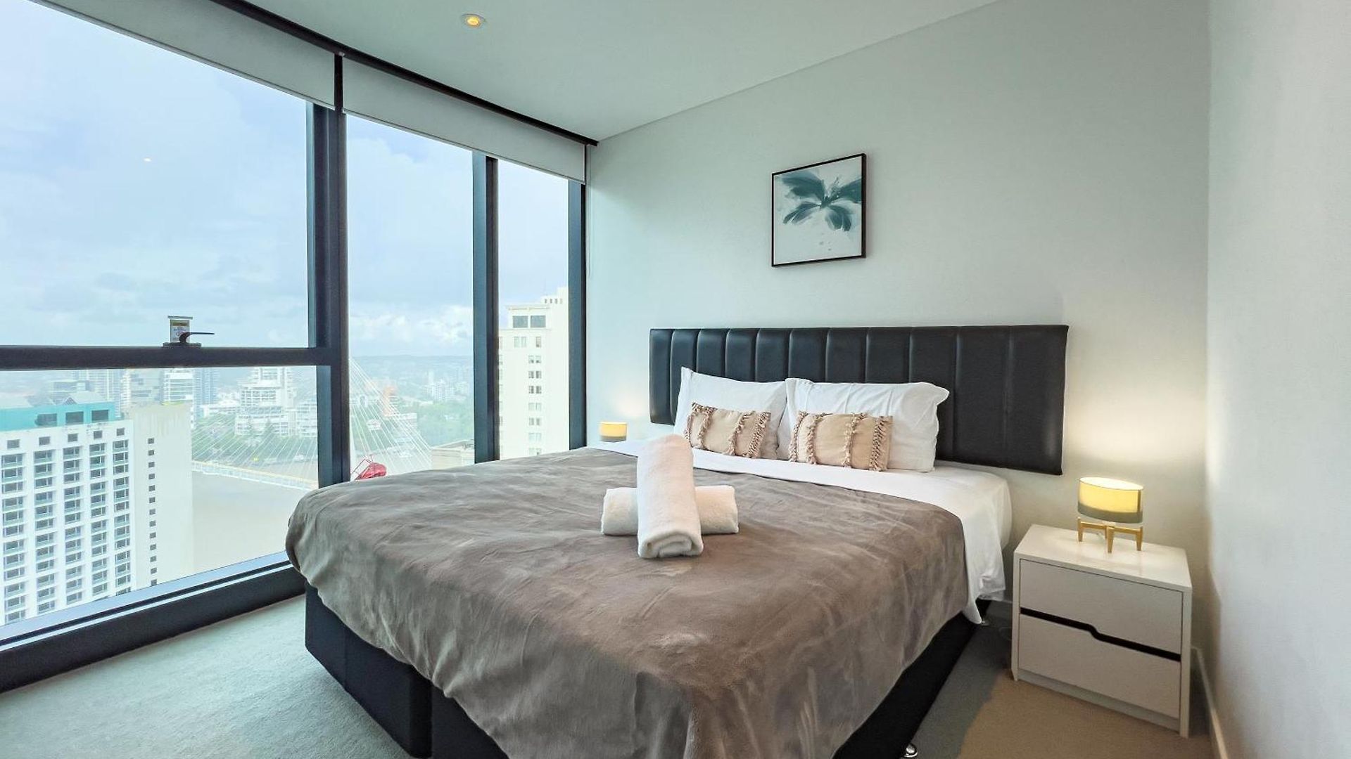 Stunning 1br Skytower Retreat In Cbd's Heart C2 Apartment Brisbane