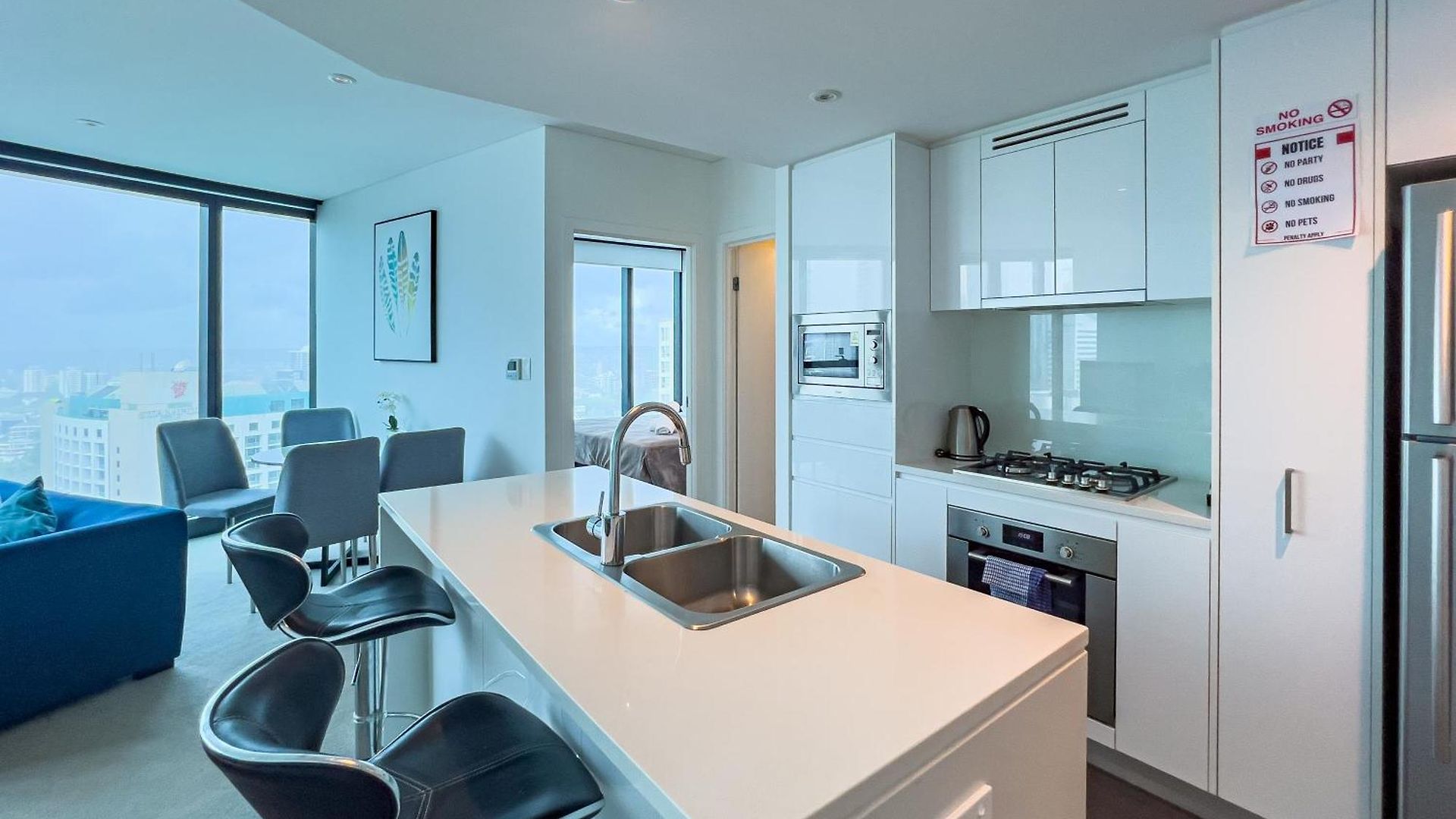 Stunning 1br Skytower Retreat In Cbd's Heart C2