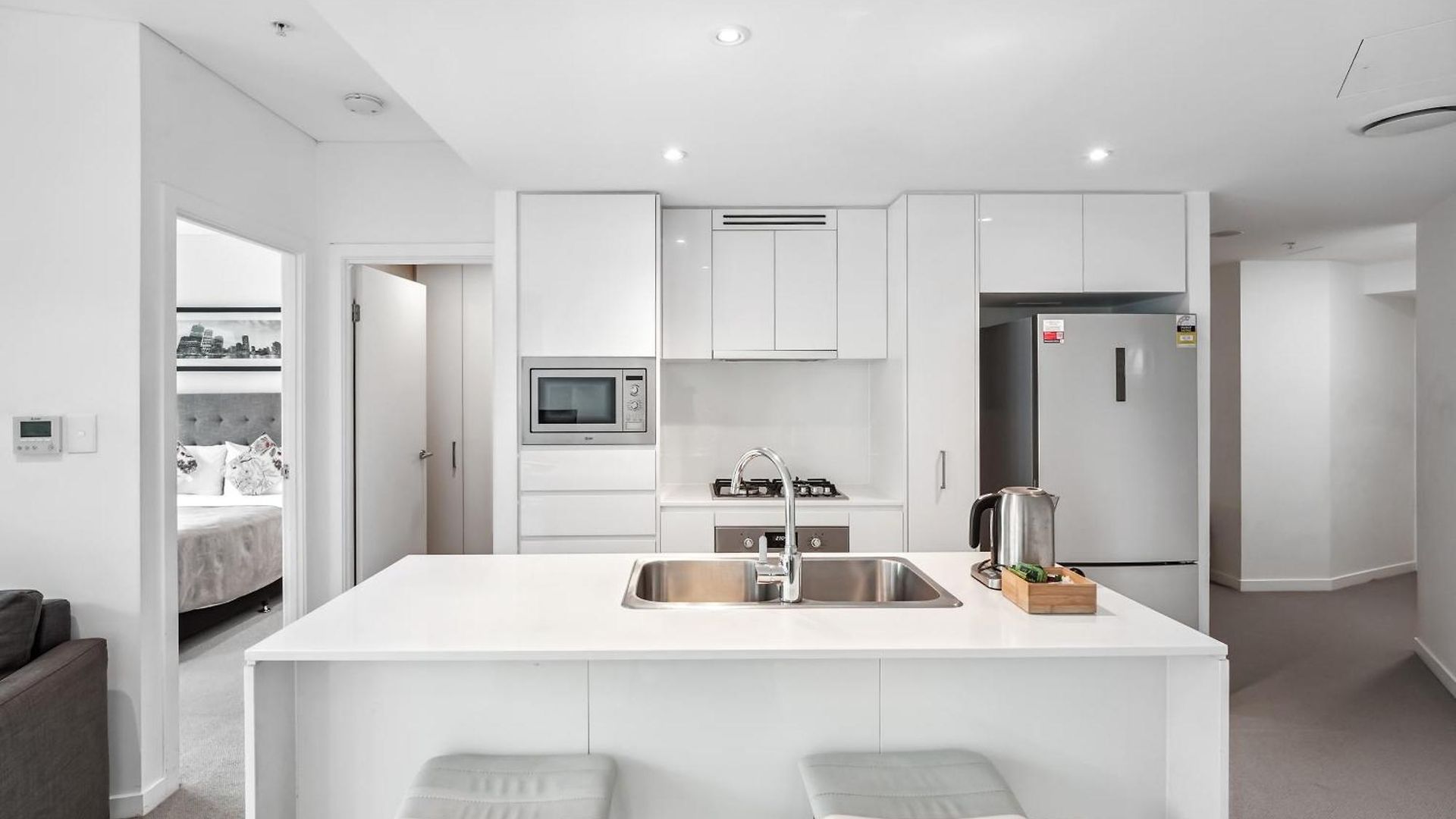 Sky Tower Urban Retreat Stylish 1br C33 Apartment