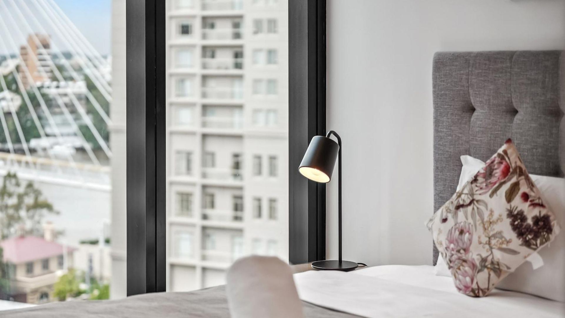 Apartment Sky Tower Urban Retreat Stylish 1br C33 *