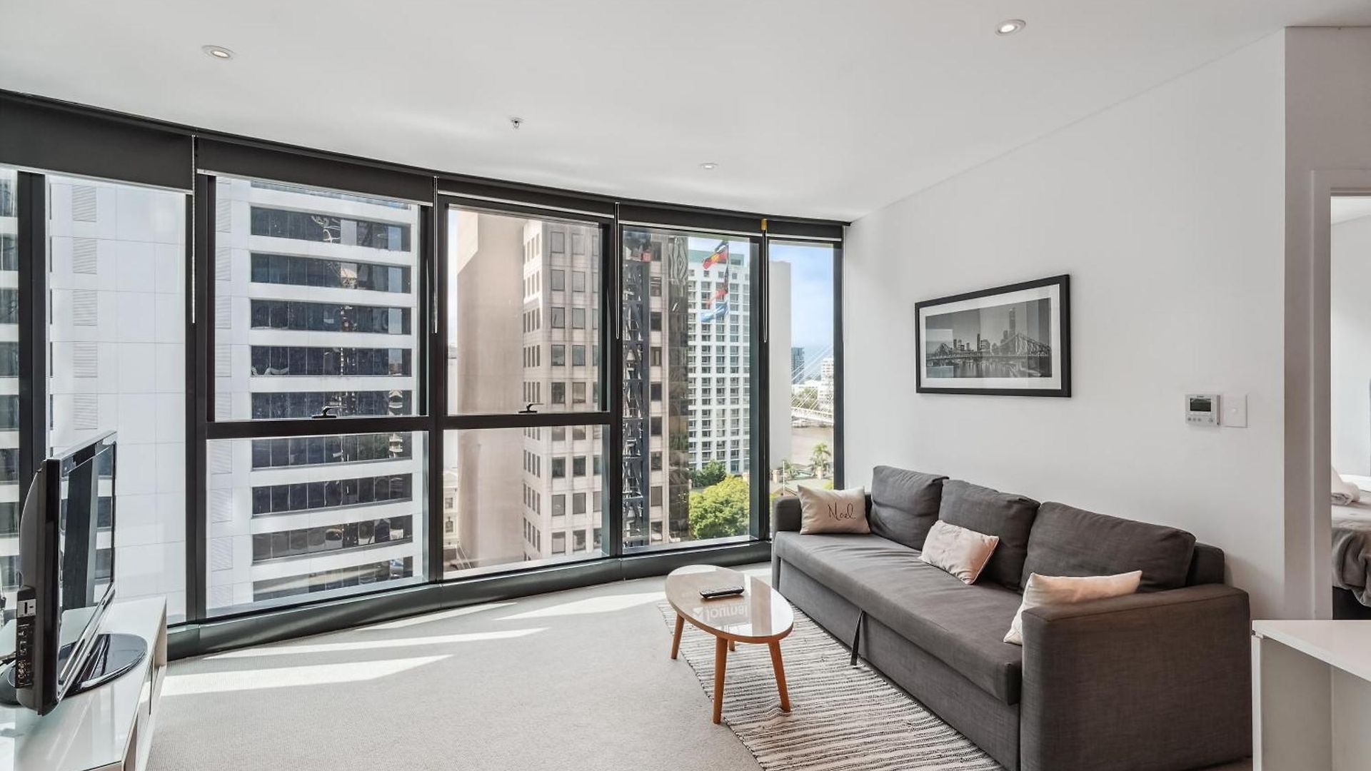 Sky Tower Urban Retreat Stylish 1br C33 Apartment