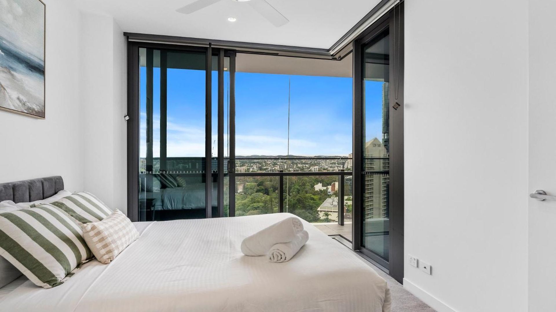 Queen's Wharf Apartment