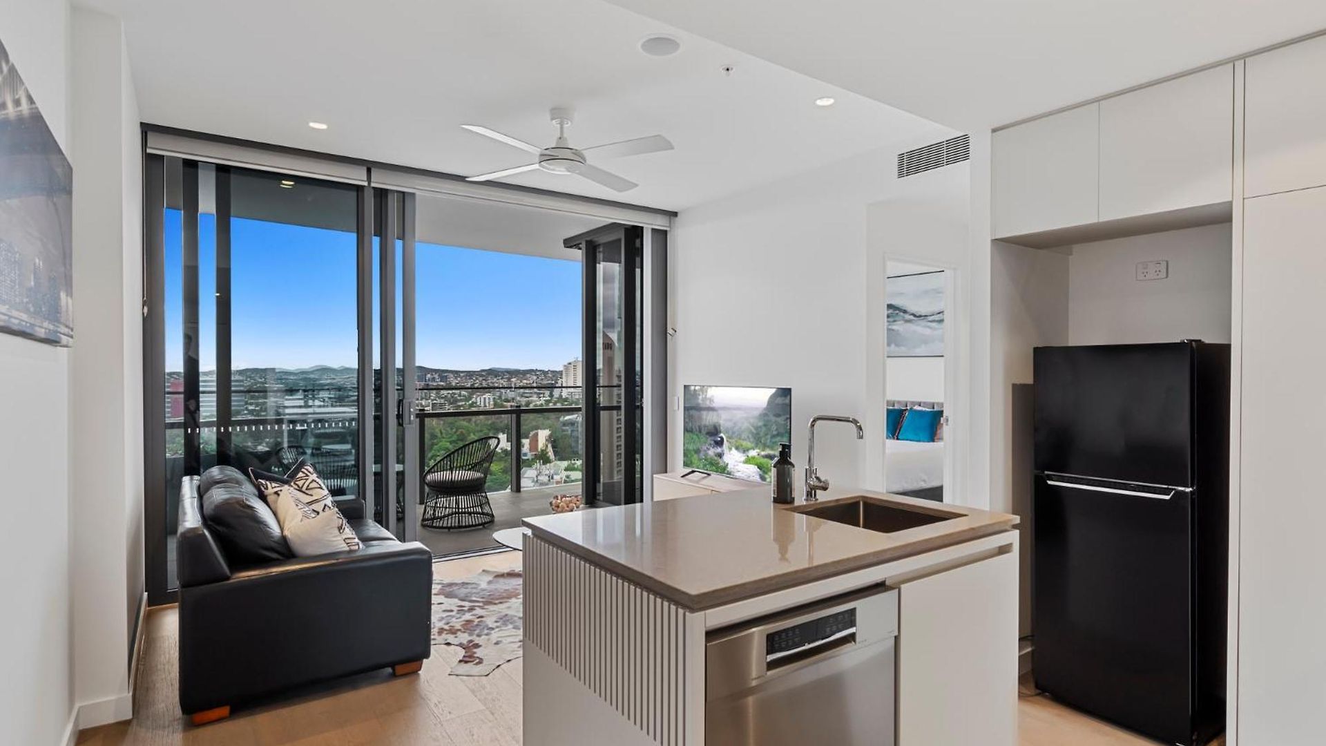 Queen's Wharf Apartment *