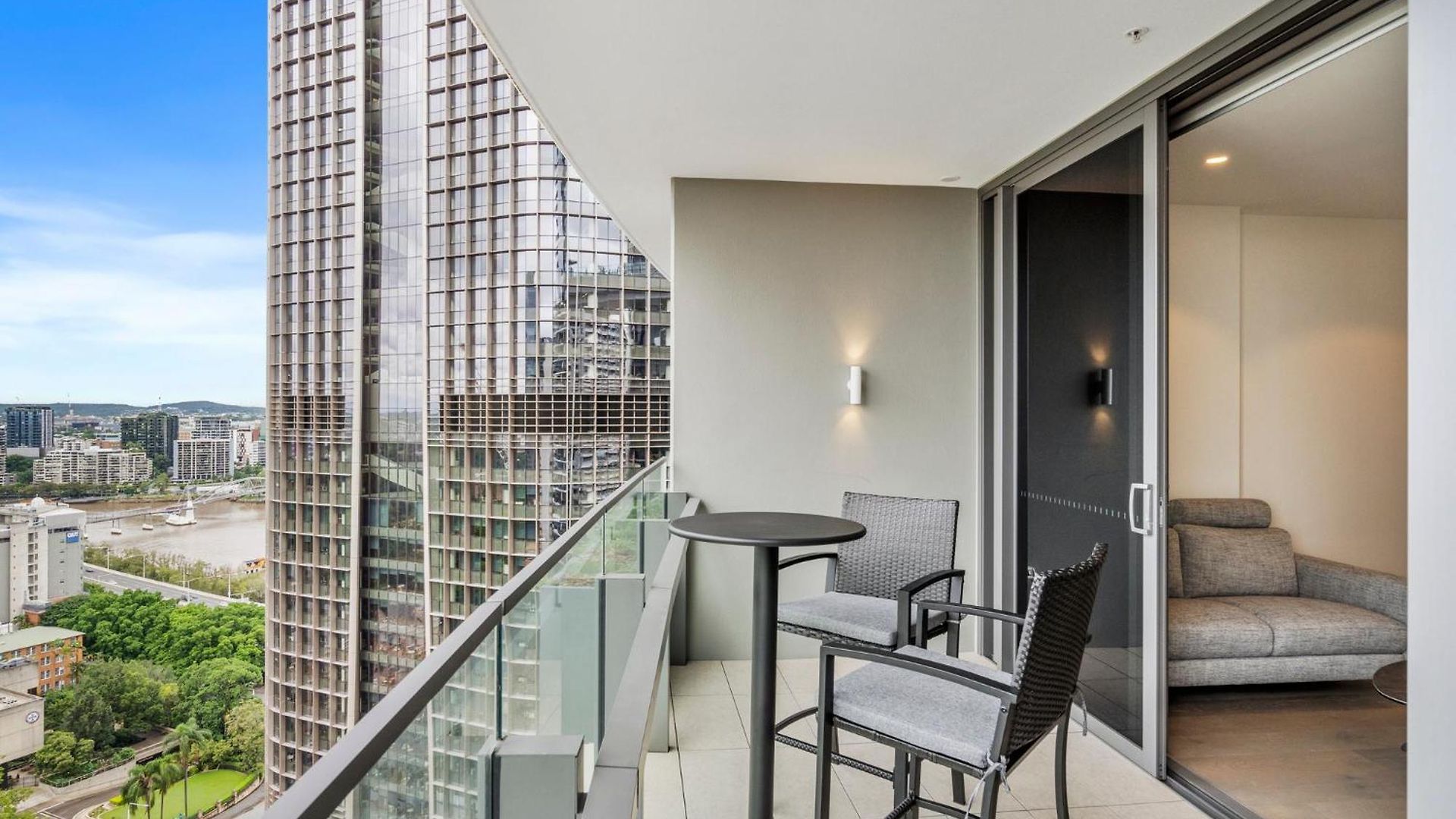 Apartment Queen's Wharf *