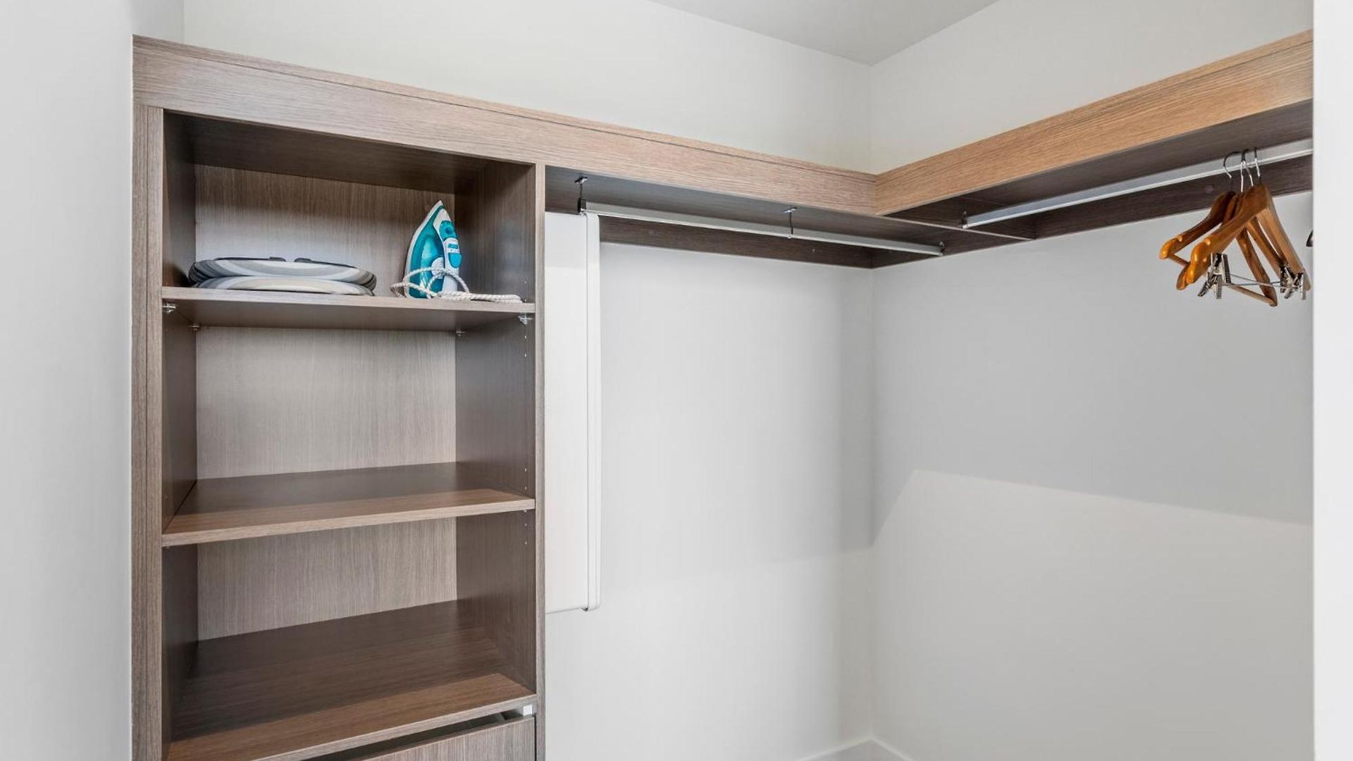 Queen's Wharf Apartment *