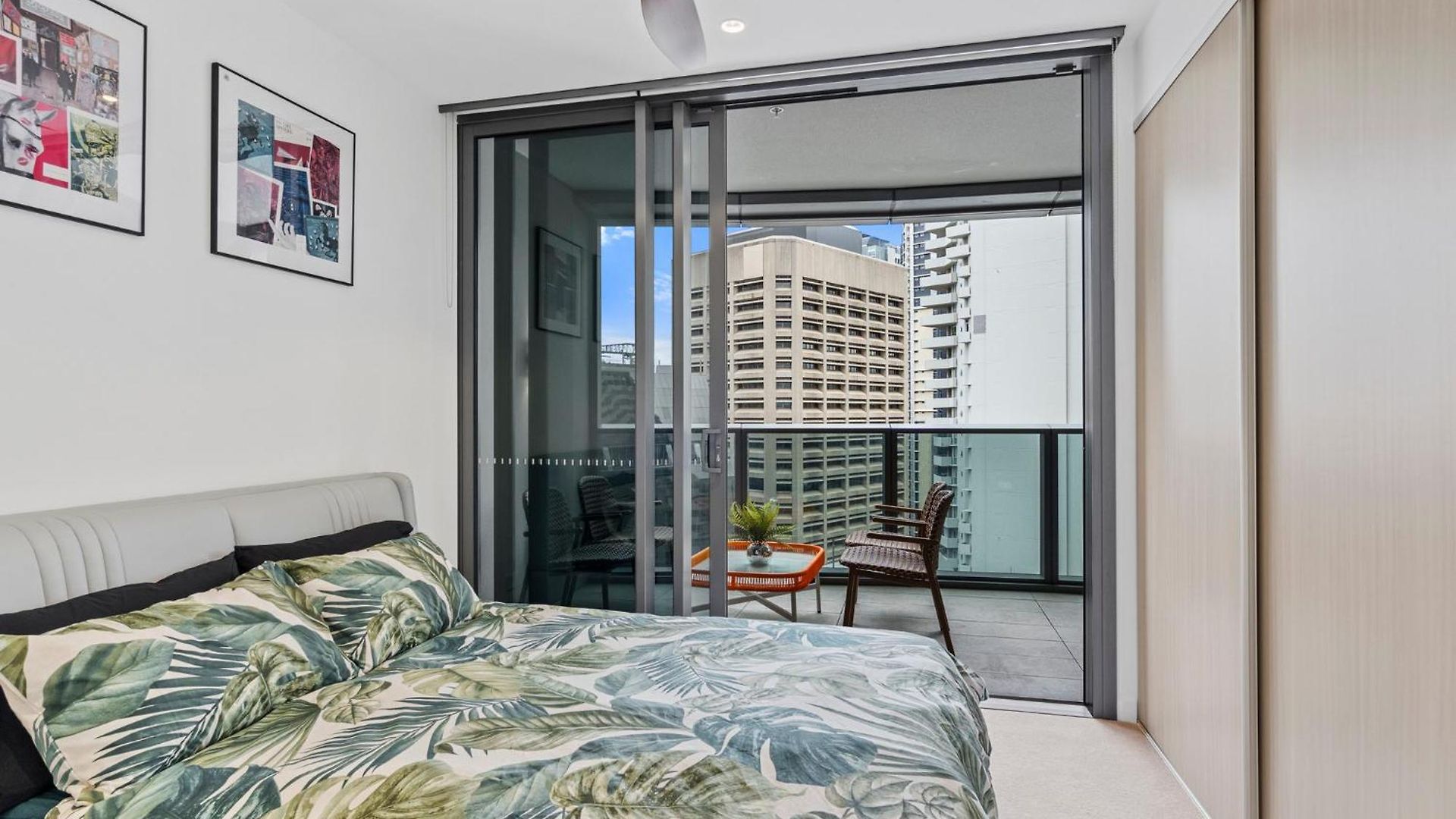 Queen's Wharf Apartment *