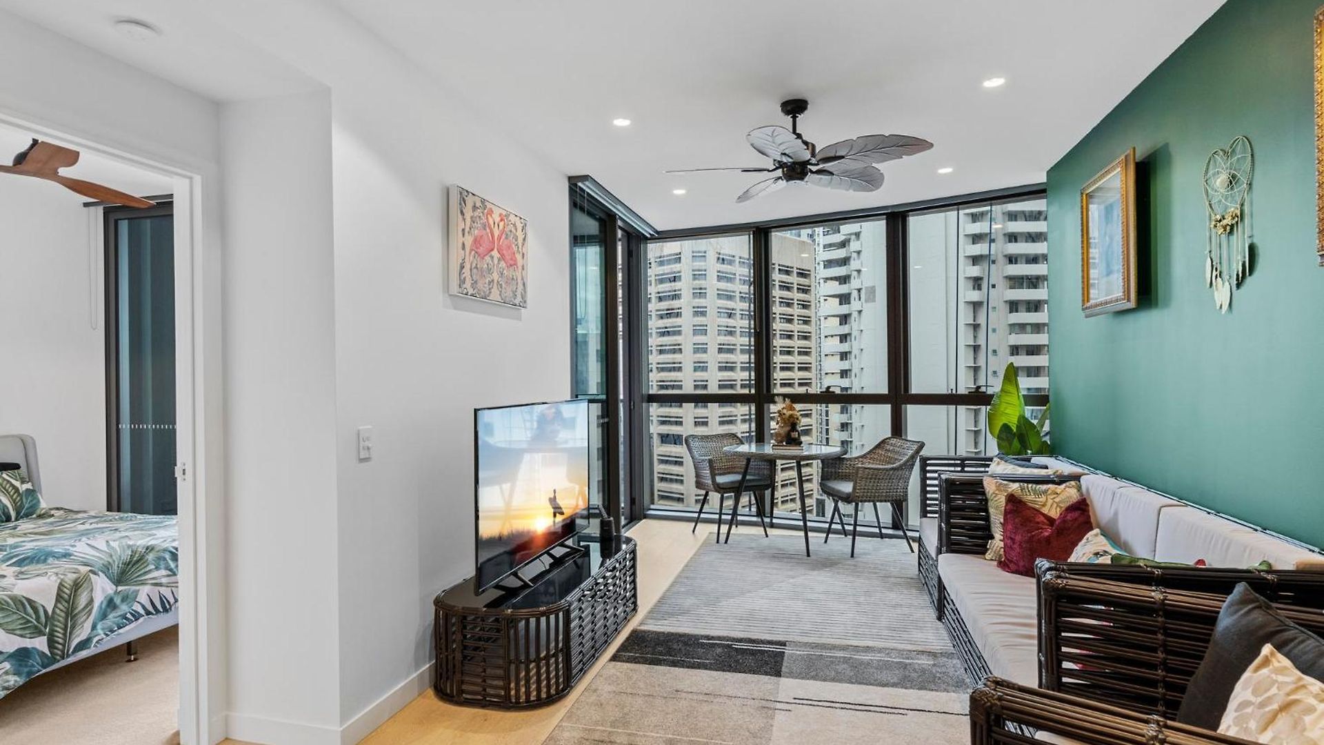 Queen's Wharf Apartment