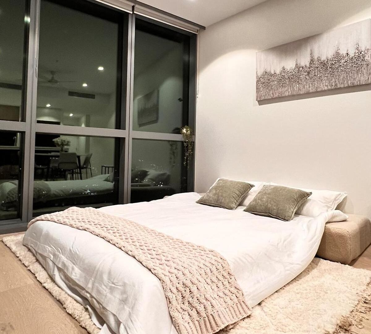 Cbd Queen Wharf With Views Pool And Gym Apartment