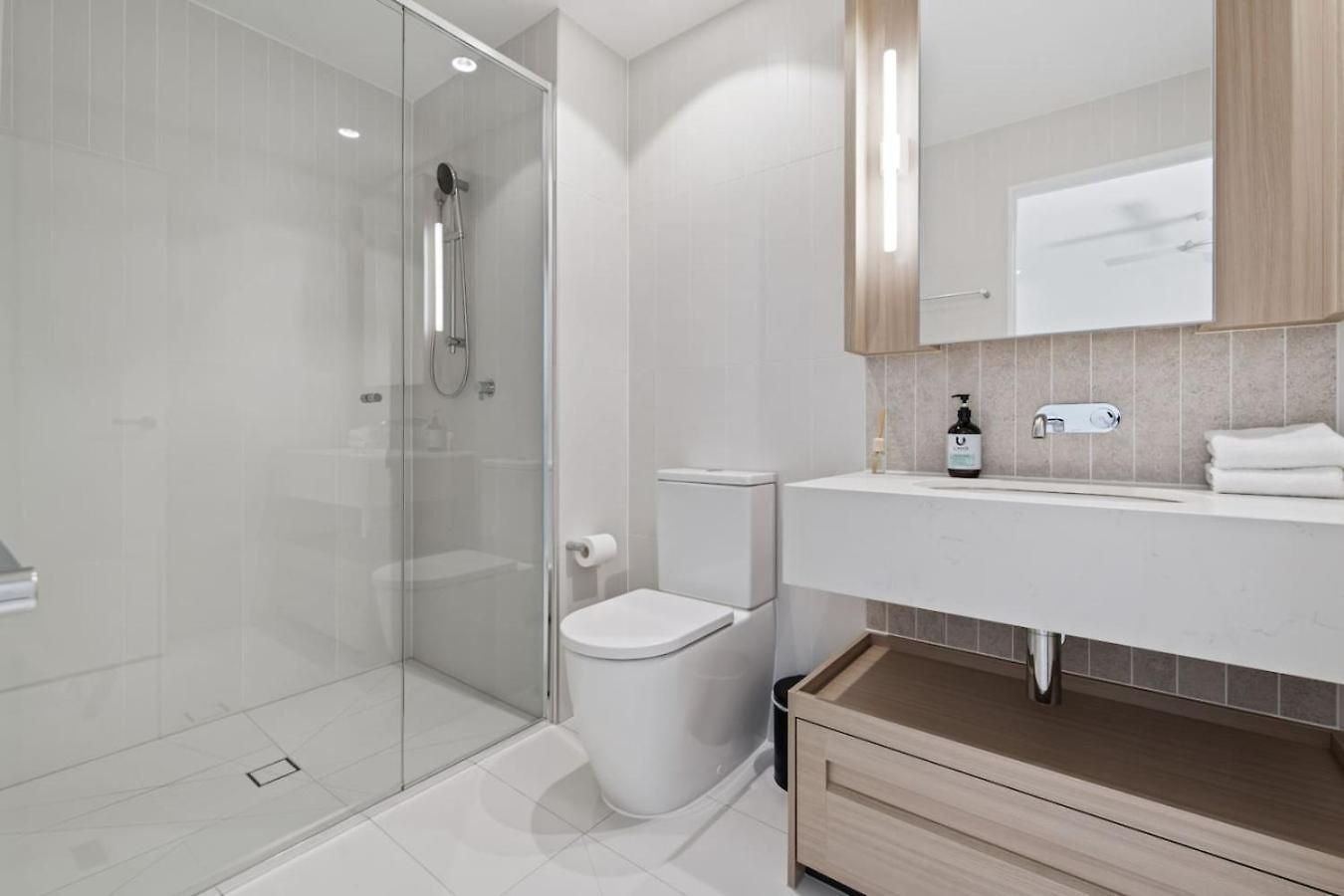 2 Bedroom In Queens Wharf Apartment Brisbane