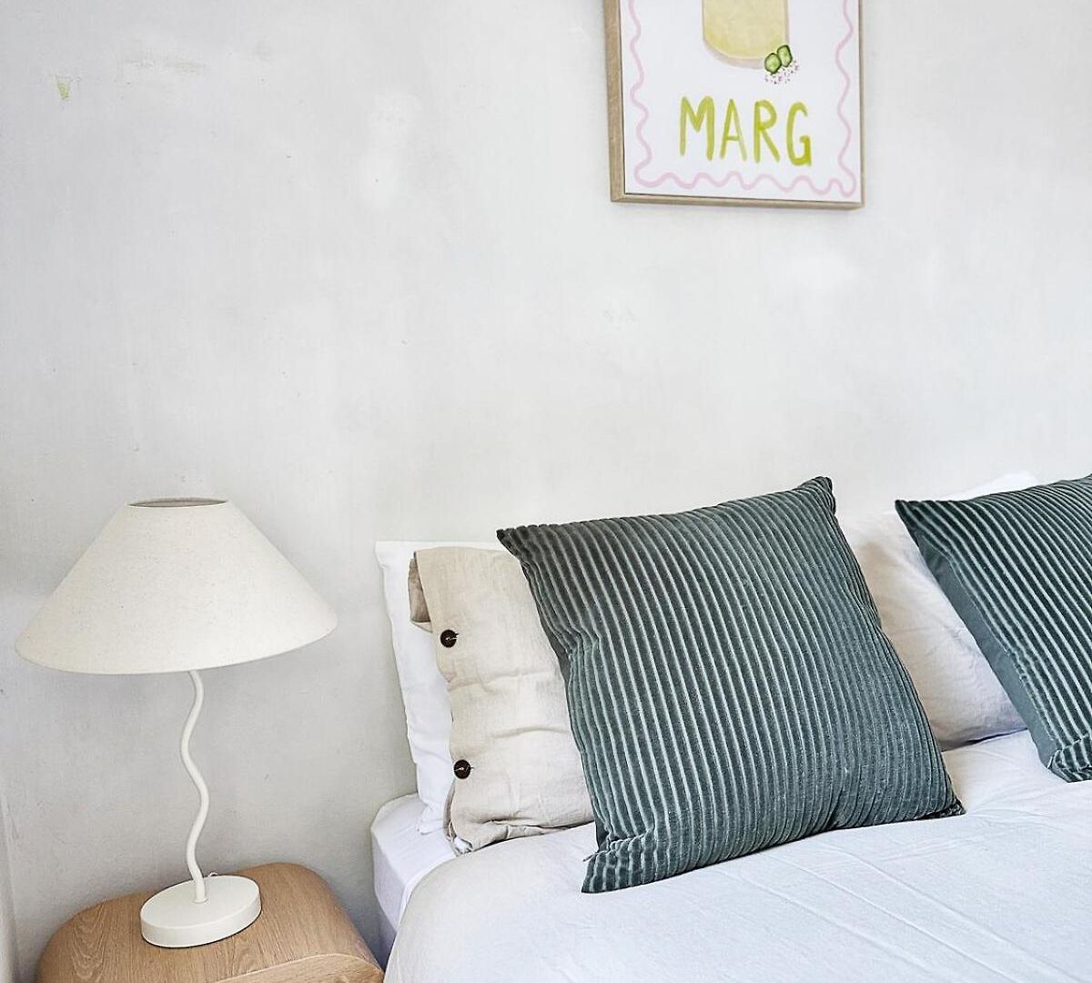 La Pague - Near Cbd - Parking - 2 Bedroom Retreat Apartment
