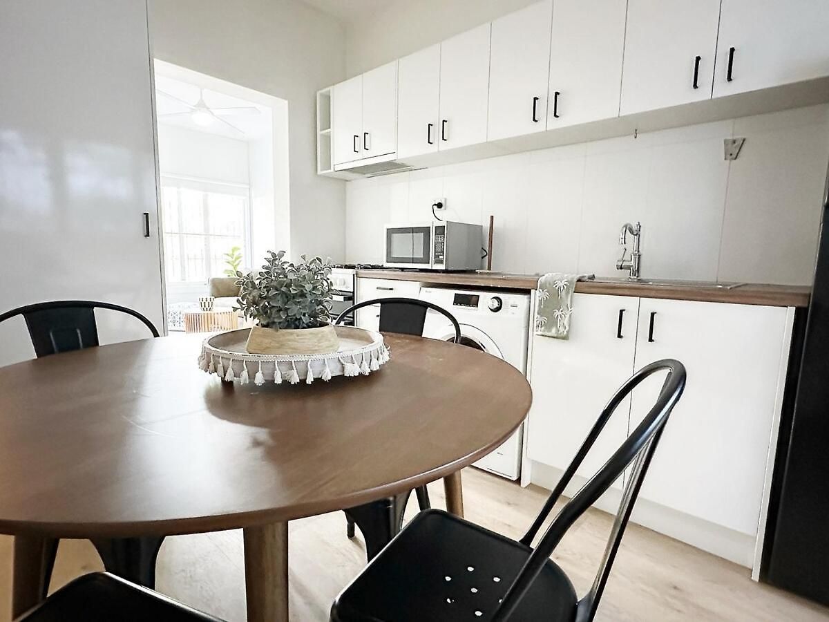 Apartment La Pague - Near Cbd - Parking - 2 Bedroom Retreat *