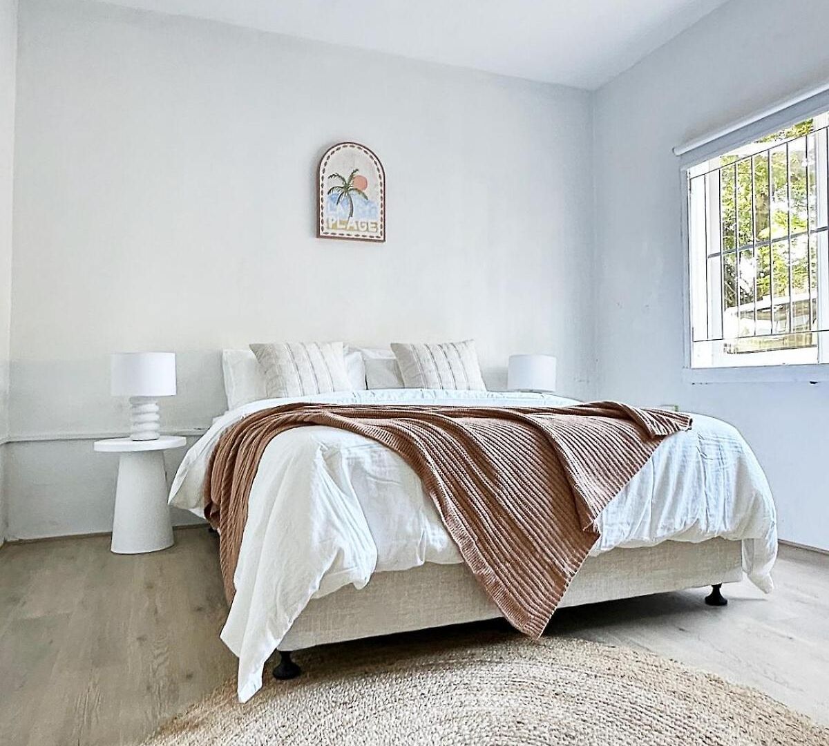 Apartment La Pague - Near Cbd - Parking - 2 Bedroom Retreat