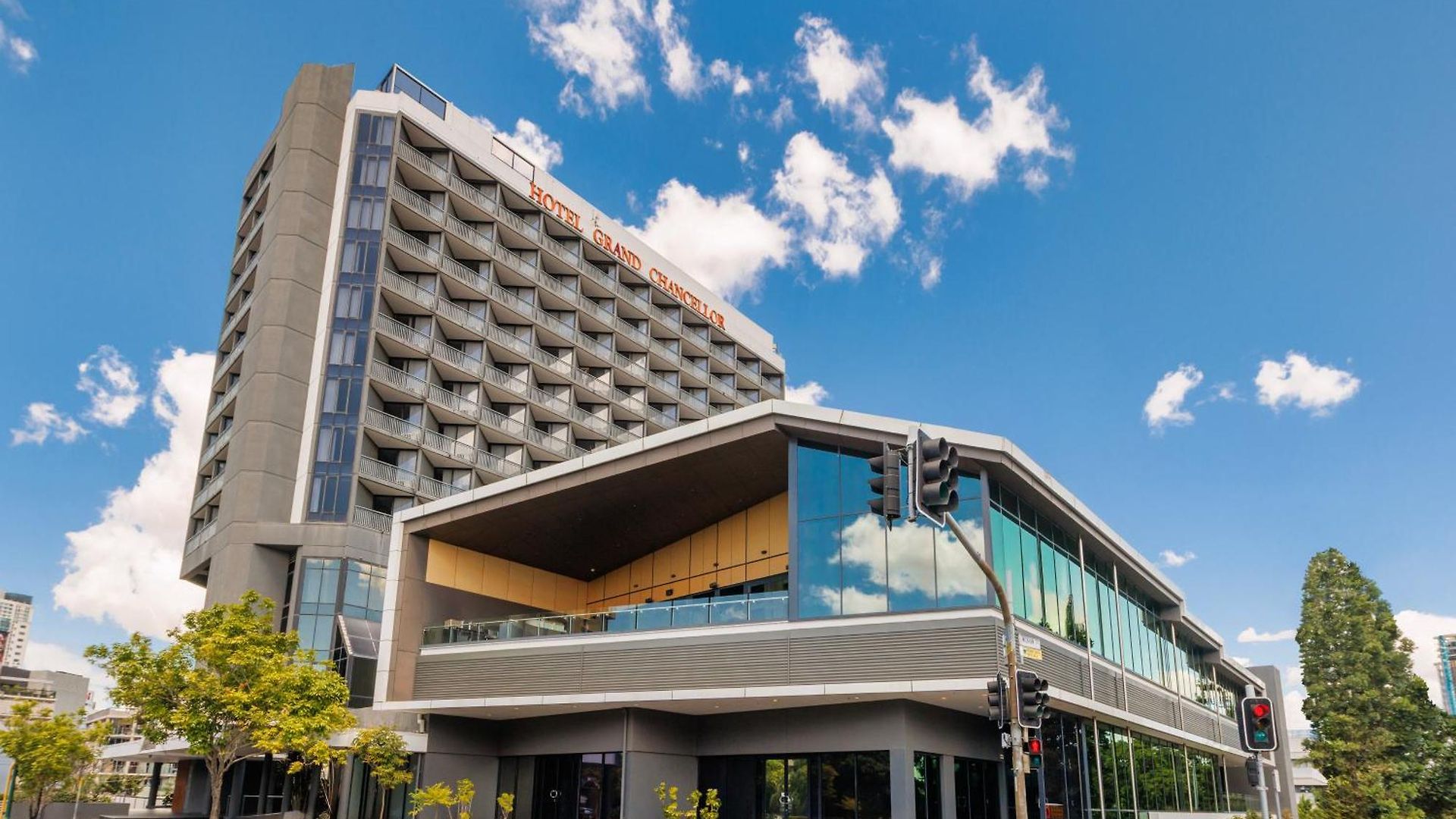 Grand Chancellor Hotel 5*