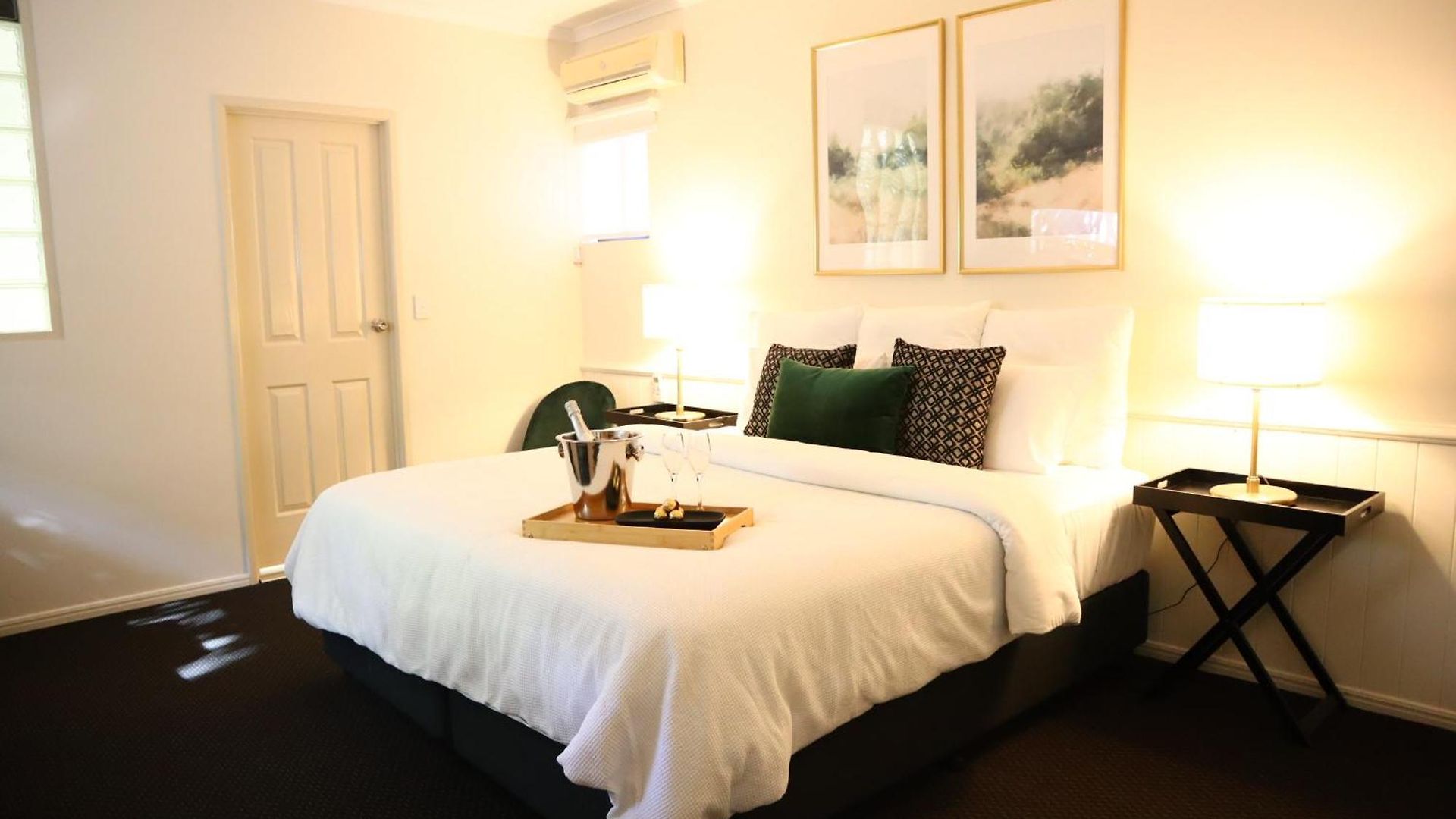 Quality Robertson Gardens 4*