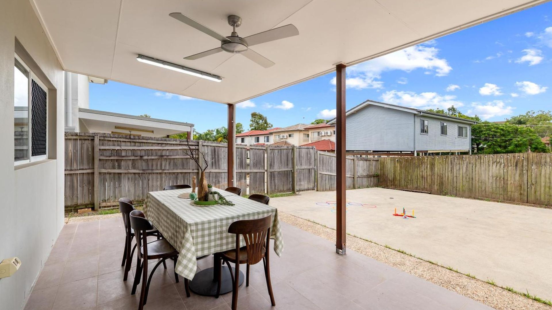 5br Family - Ev Car Point At Home, 2 Master - Near Sunnybank, Qeii, Qsac And Griffith Uni Holiday home