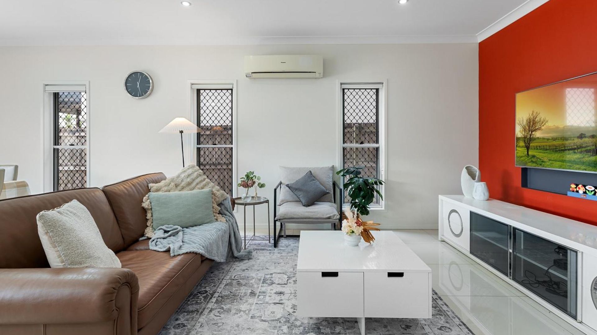 Holiday home 5br Family - Ev Car Point At Home, 2 Master - Near Sunnybank, Qeii, Qsac And Griffith Uni