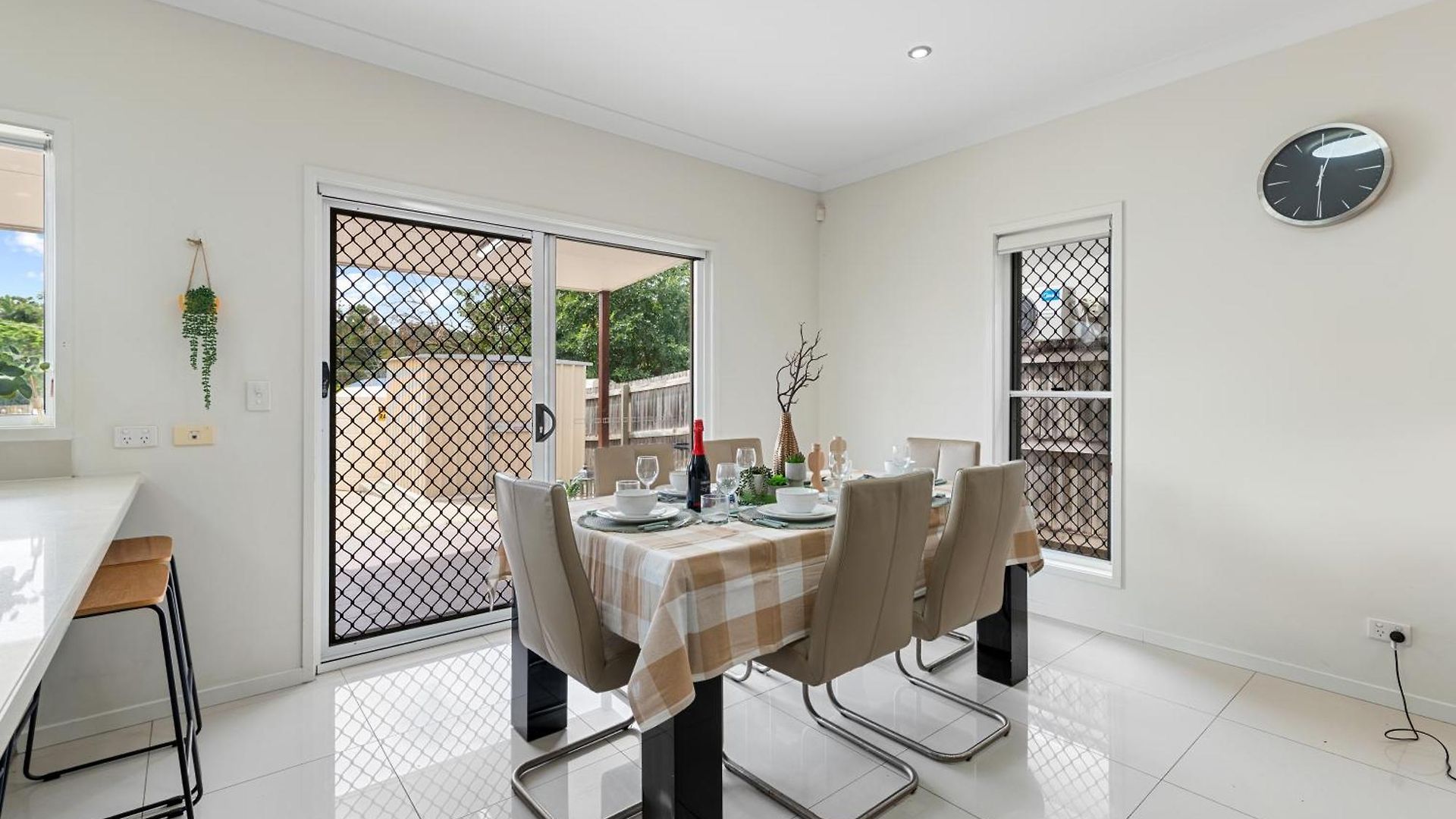5br Family - Ev Car Point At Home, 2 Master - Near Sunnybank, Qeii, Qsac And Griffith Uni