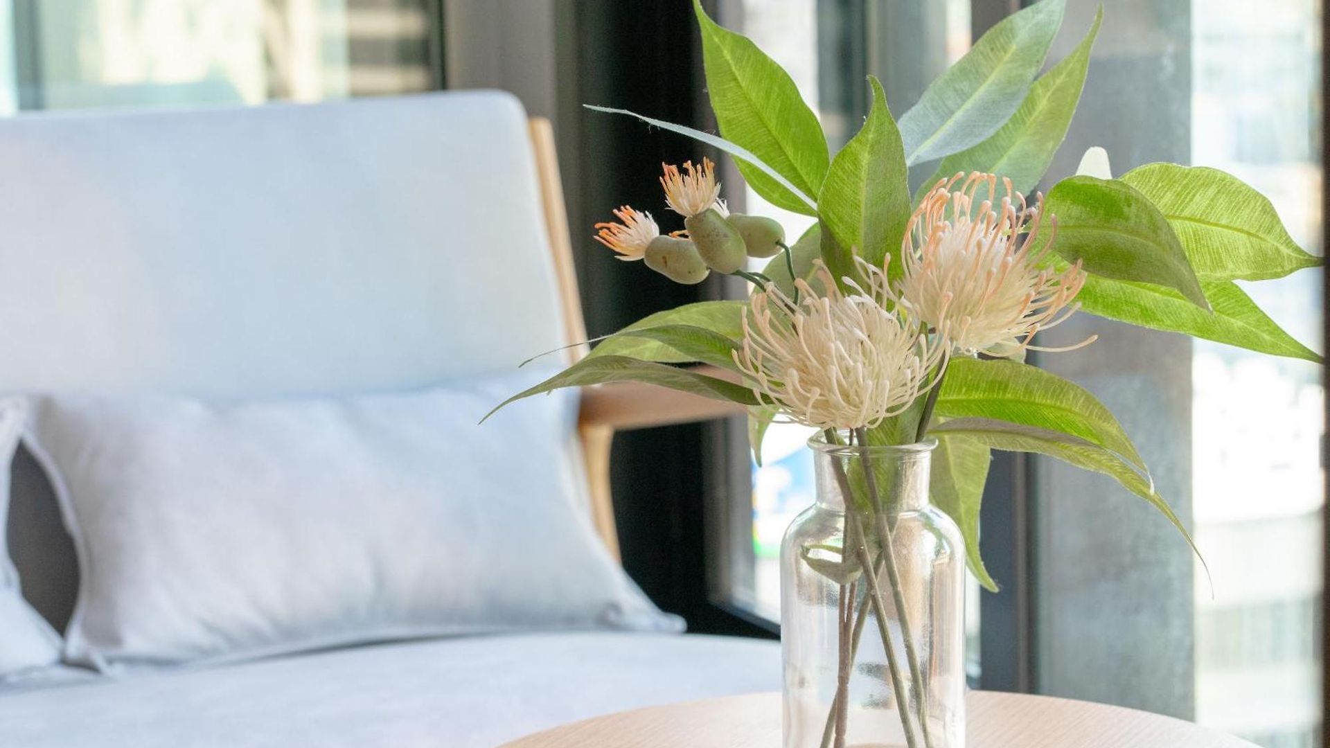 Apartment Modern Valley Pad With Rooftop Pool, Study & Parking Brisbane