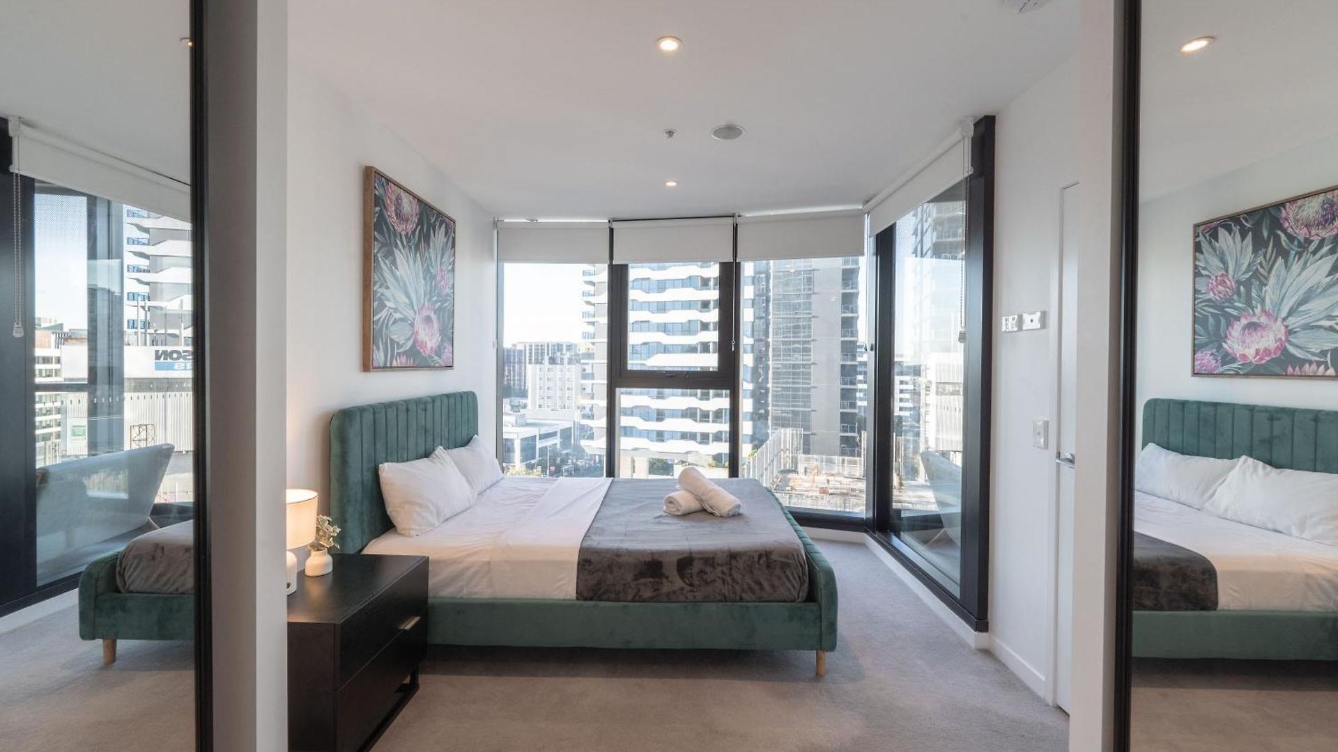 Apartment Modern Valley Pad With Rooftop Pool, Study & Parking Brisbane