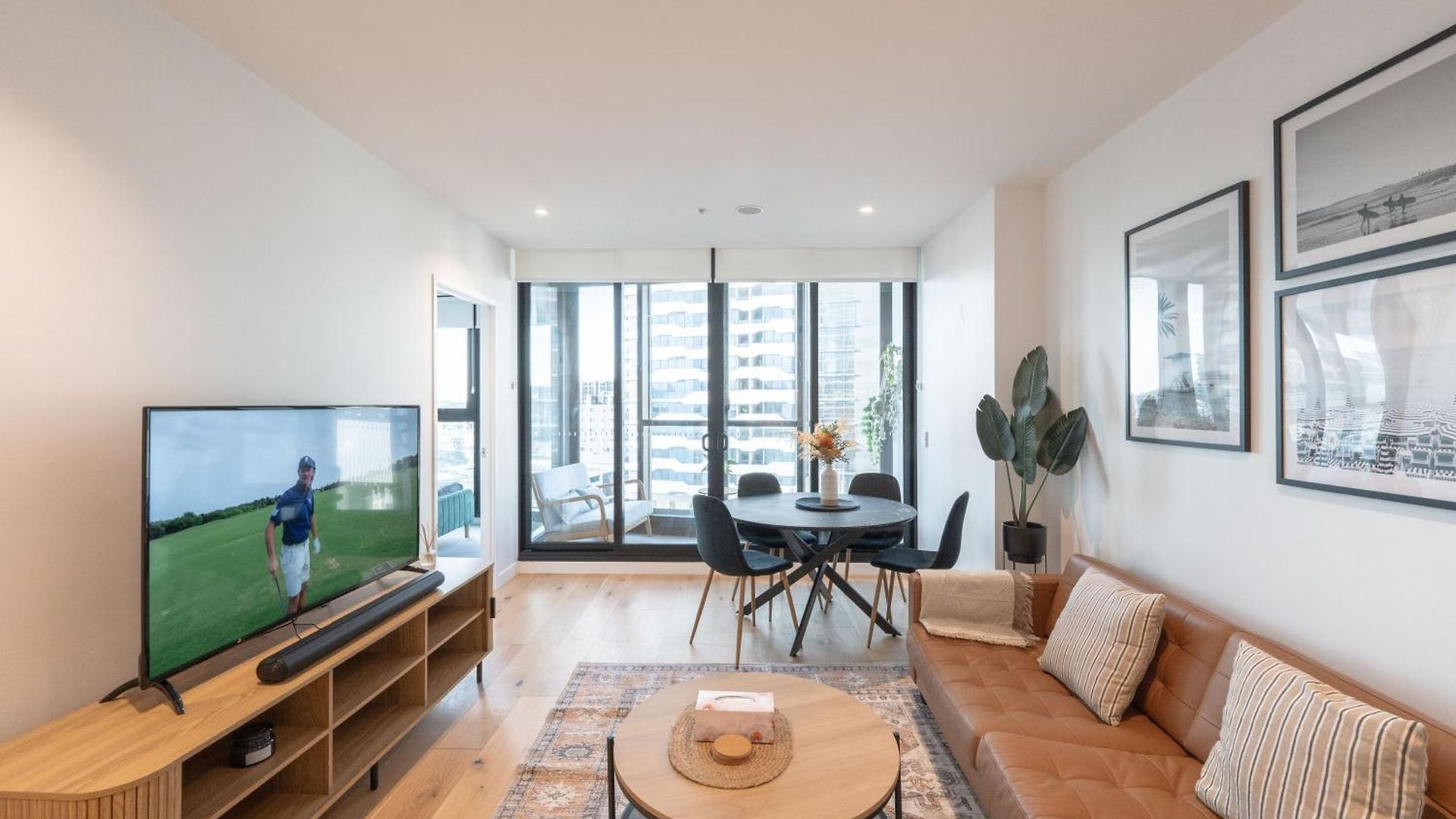 Modern Valley Pad With Rooftop Pool, Study & Parking *
