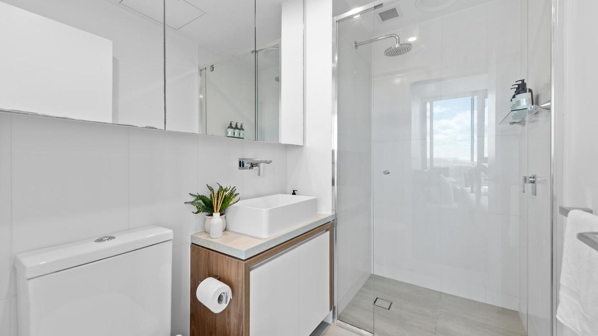 Apartment Modern 2br With Stunning Views, Infinity Pool & Gym Brisbane