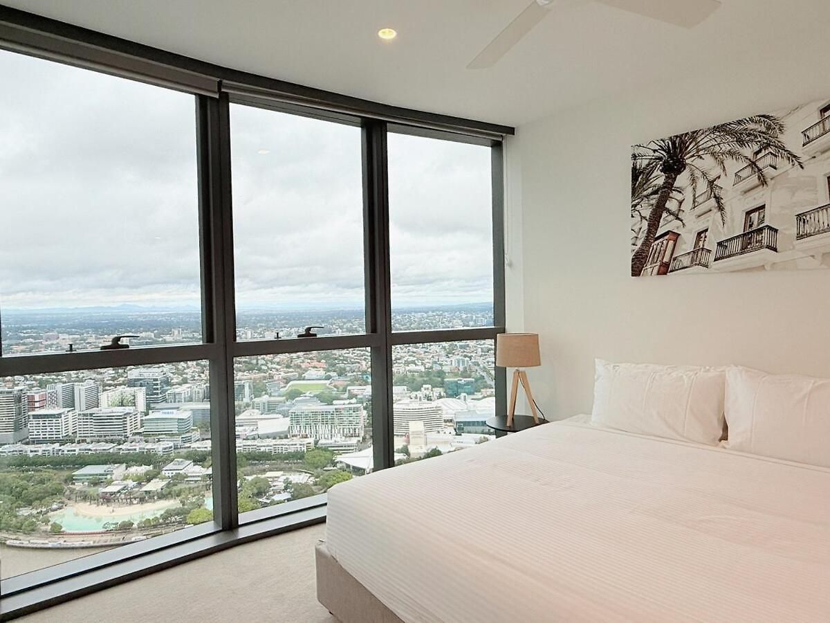 Chic 1 Bed And Sofa Bed With Views And Pool At Qwr *