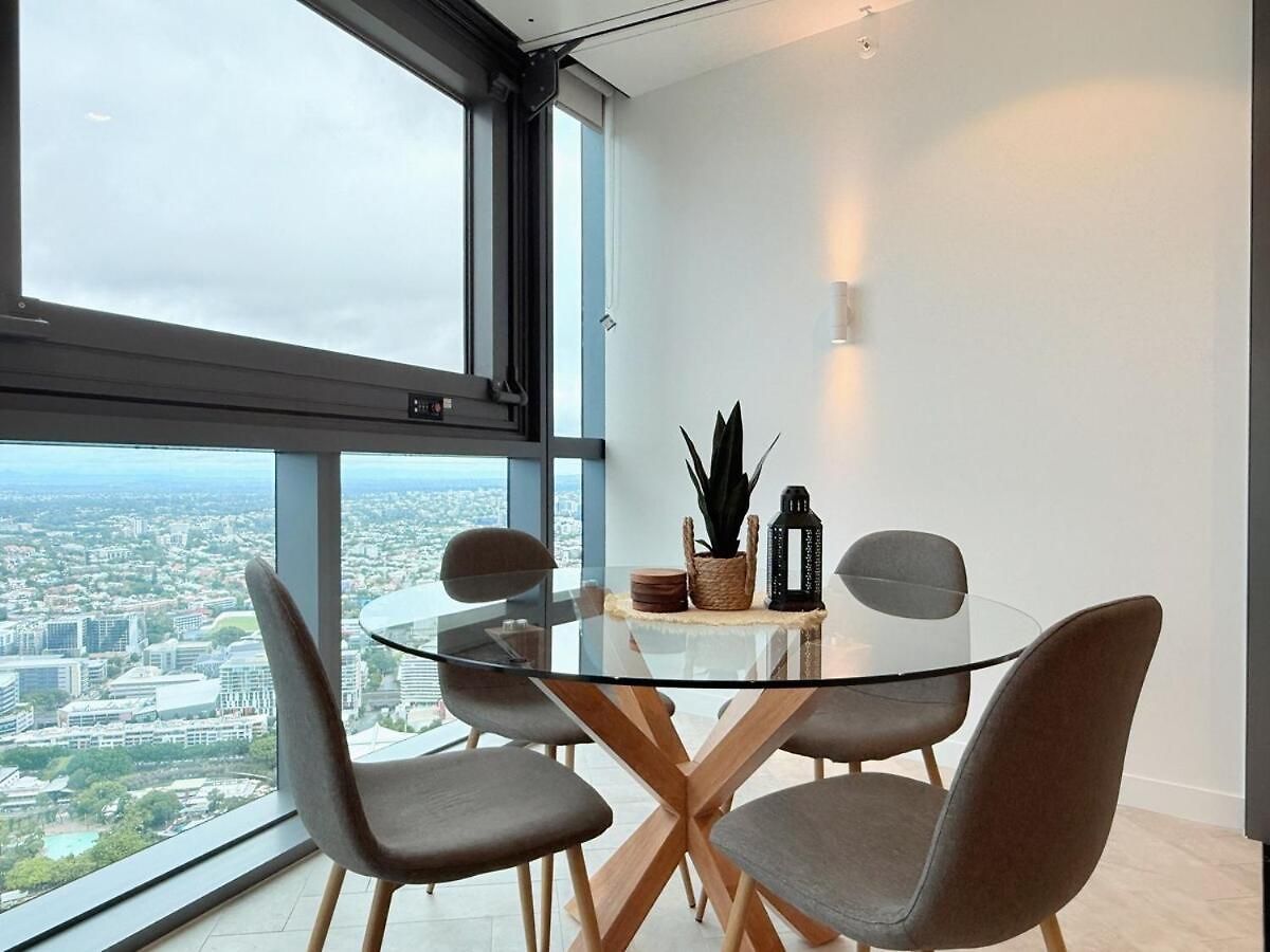 Apartment Chic 1 Bed And Sofa Bed With Views And Pool At Qwr Brisbane