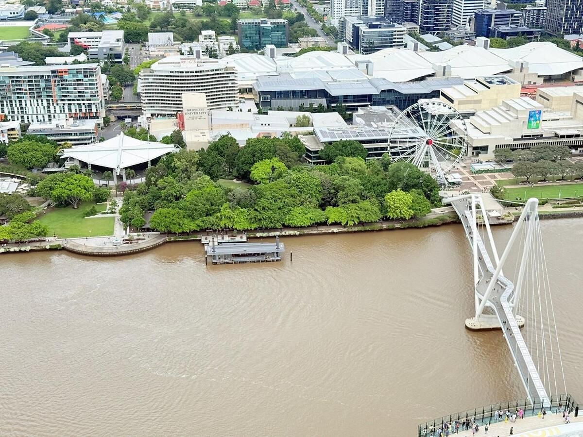 Chic 1 Bed And Sofa Bed With Views And Pool At Qwr Apartment Brisbane