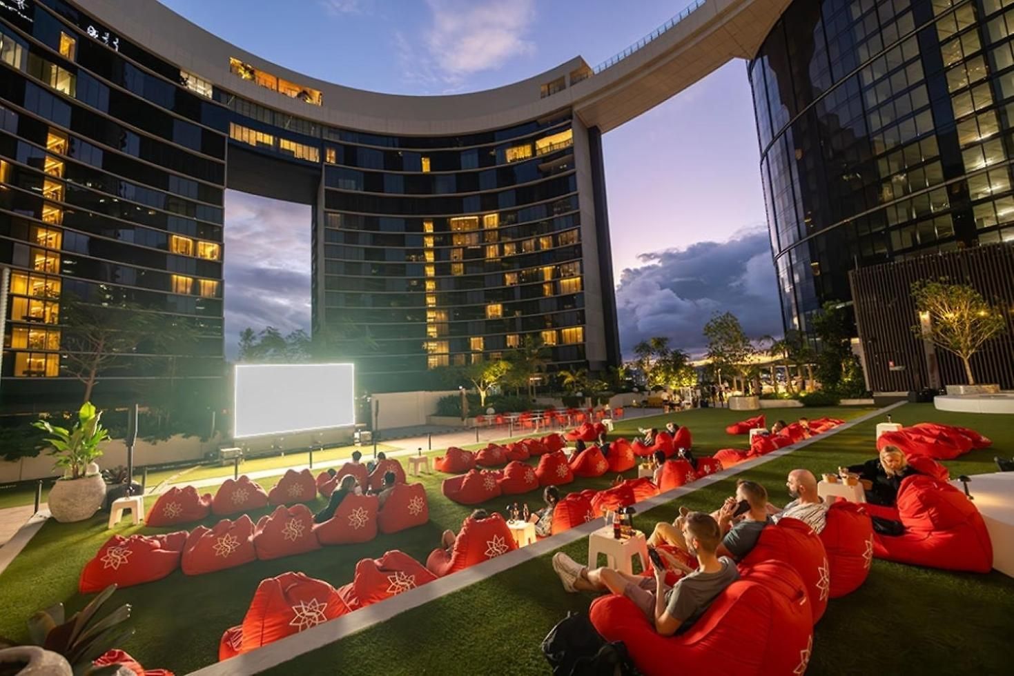 Citybeach At Queens Wharf With Spectacular Views Includes Parking Brisbane
