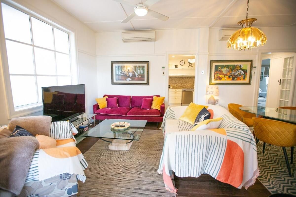 The Carrington Manor Apartment